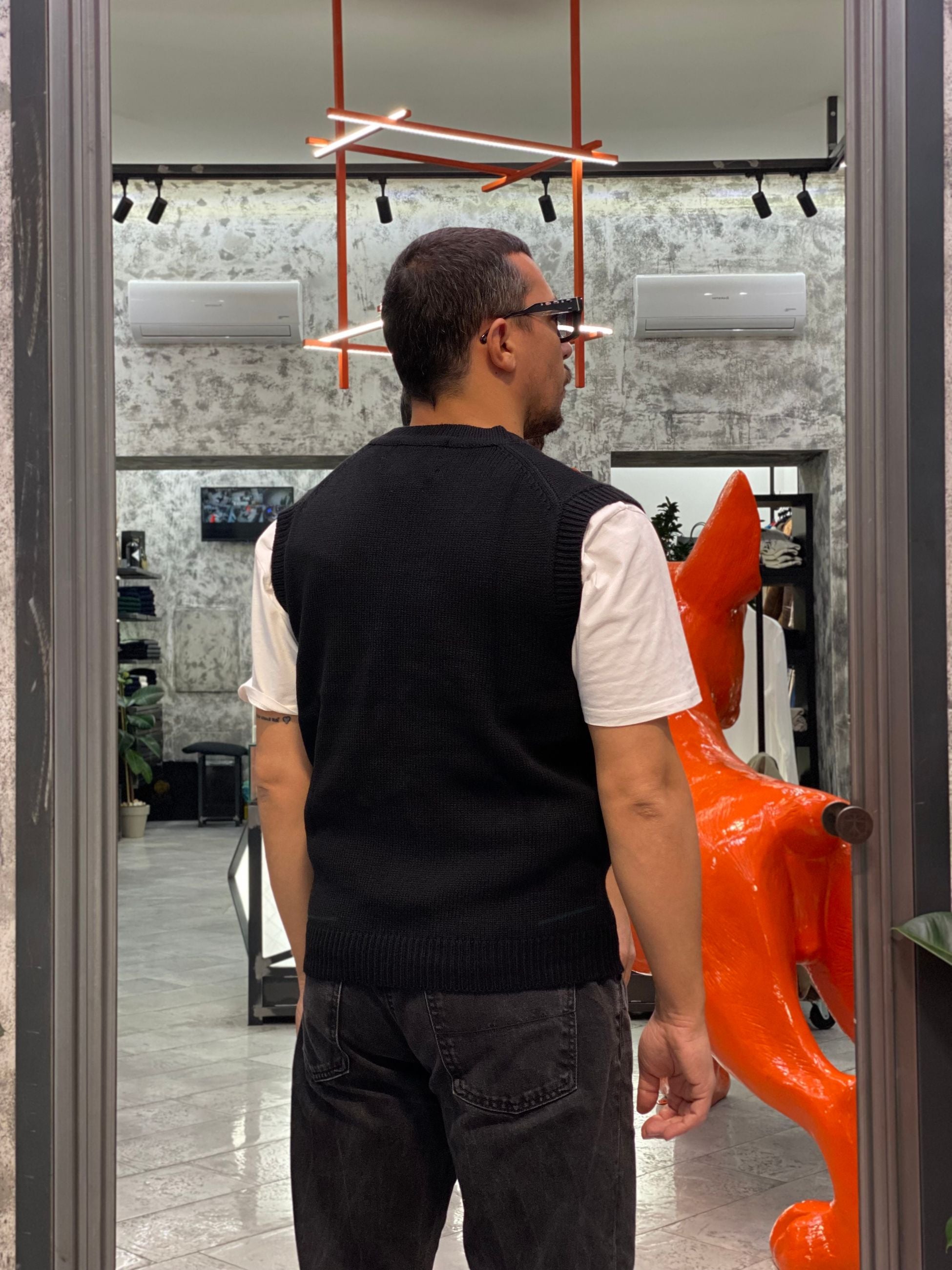 MAGLIA GILET IN MISTO LANA CON SCOLLO A PUNTA DI DIAMANTE - REGULAR FIT GL35261.NER