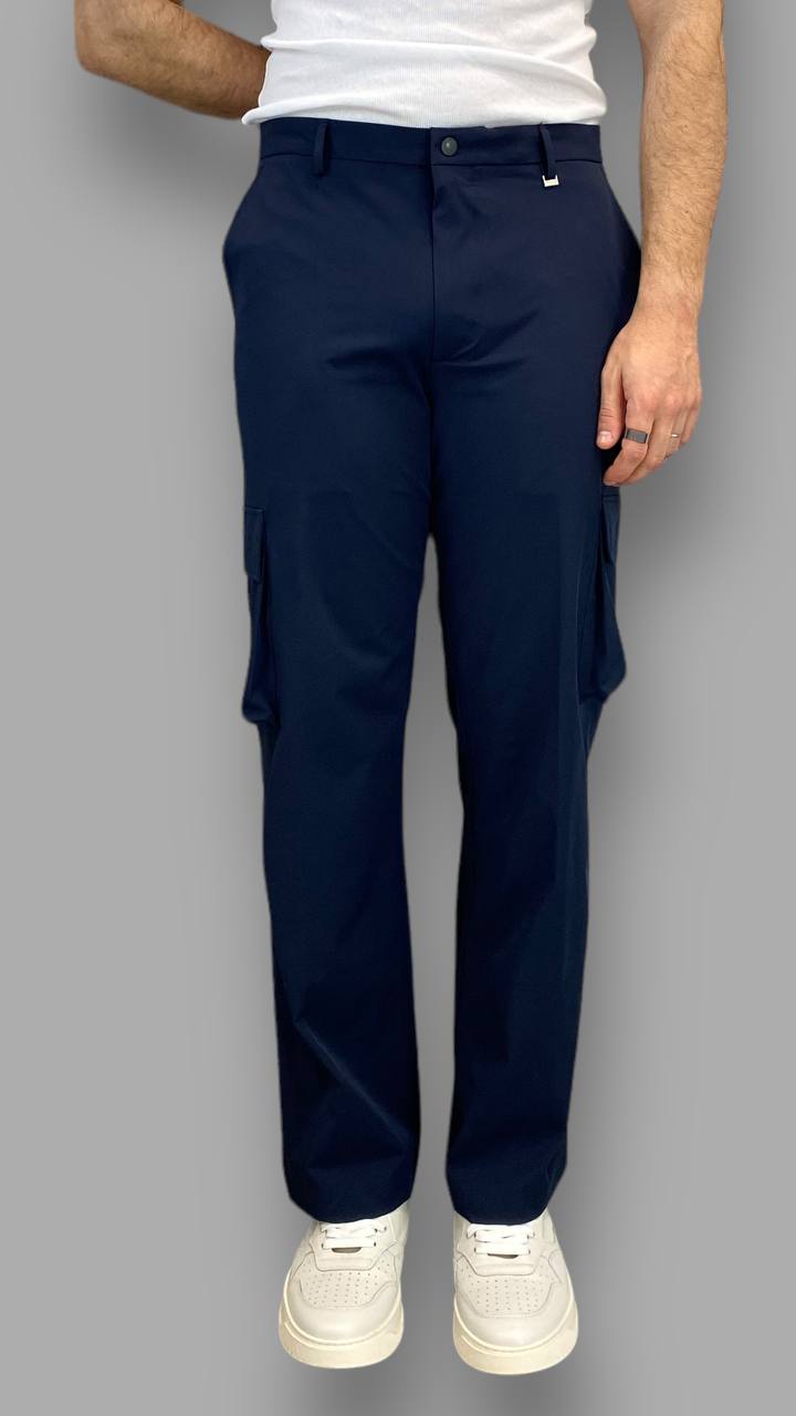 PANTALONE IN NYLON FONDO AMPIO MODELLO CARGO - RELAXED FIT