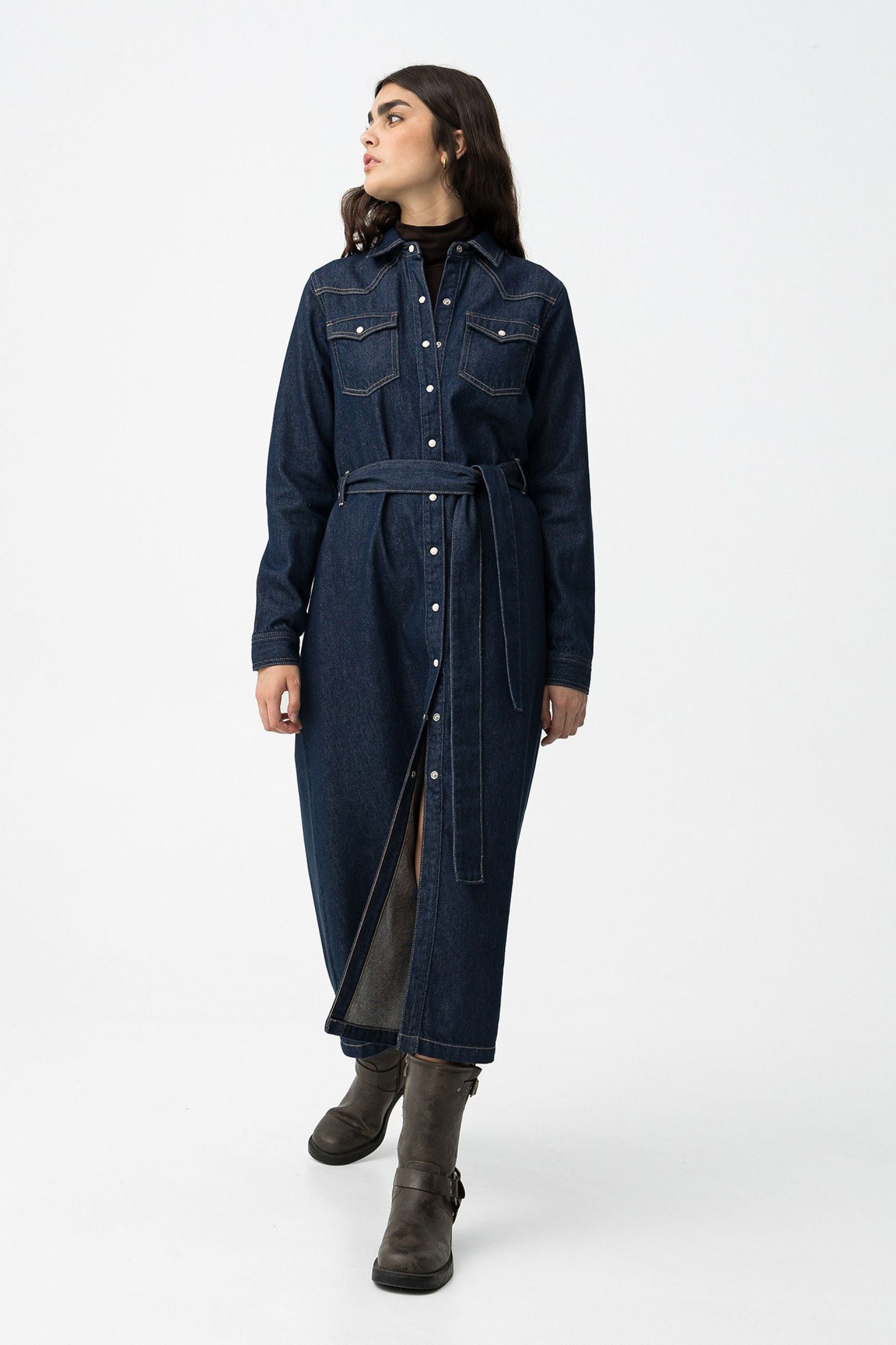 ABITO LUNGO OPHELIA_1 IN DENIM MODELLO TEXANO CON TASCHINI BOTTONI AUTOMATICI E CINTURA IN VITA - REGULAR FIT 10062716