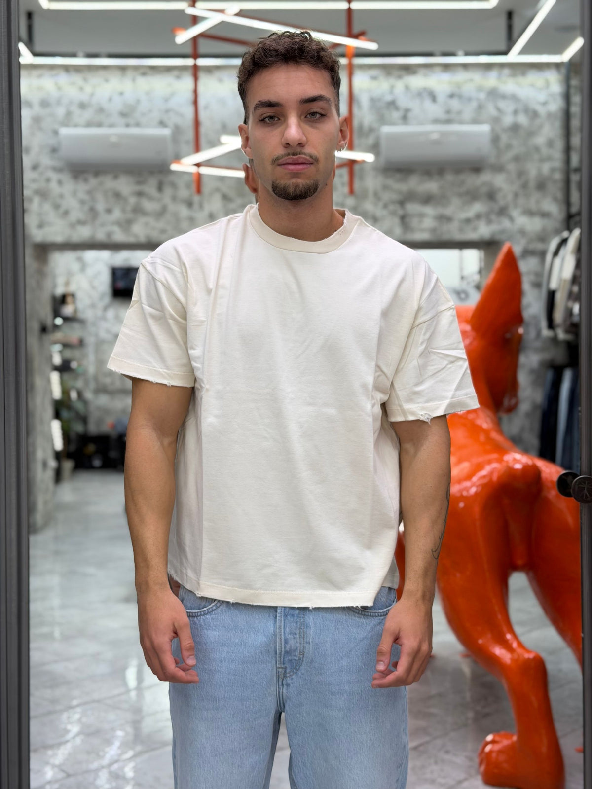 T-SHIRT IN JERSEY AMERICANO 30/2 TINTO IN CAPO CON COLLO E MANICHE EFFETTO DESTROYED - OVER CROP FIT BOXYMOL.CRE