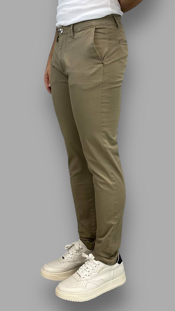 PANTALONE TASCA AMERICA BASIC IN COTONE ELASTICIZZATO - SLIM FIT