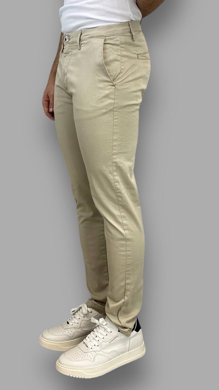 PANTALONE TASCA AMERICA BASIC IN COTONE ELASTICIZZATO - SLIM FIT