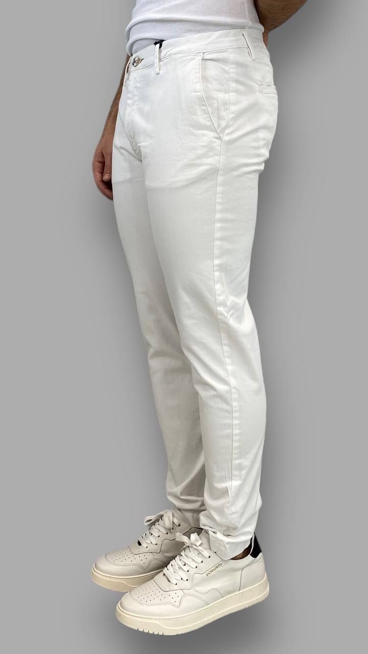 PANTALONE TASCA AMERICA BASIC IN COTONE ELASTICIZZATO - SLIM FIT