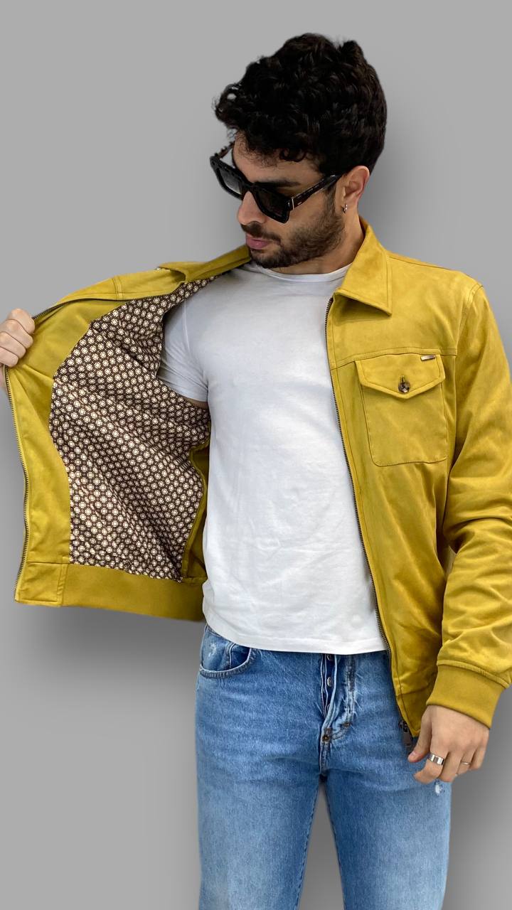 GIUBBINO EFFETTO CAMOSCIO CON COLLO CAMICIA, TASCHINI CON BOTTONE, TASCHE A FILETTO, POLSINI E VITA ELASTICIZZATI - REGULAR FIT