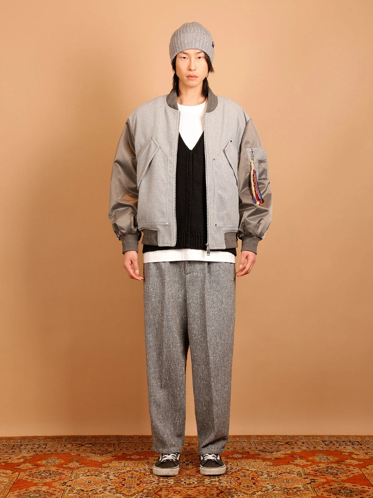 BOMBER IN PANNO CON MANICHE IN NYLON E MAXI TASCHE FRONTALI - OVER CROPPED FIT M-262360.GRI