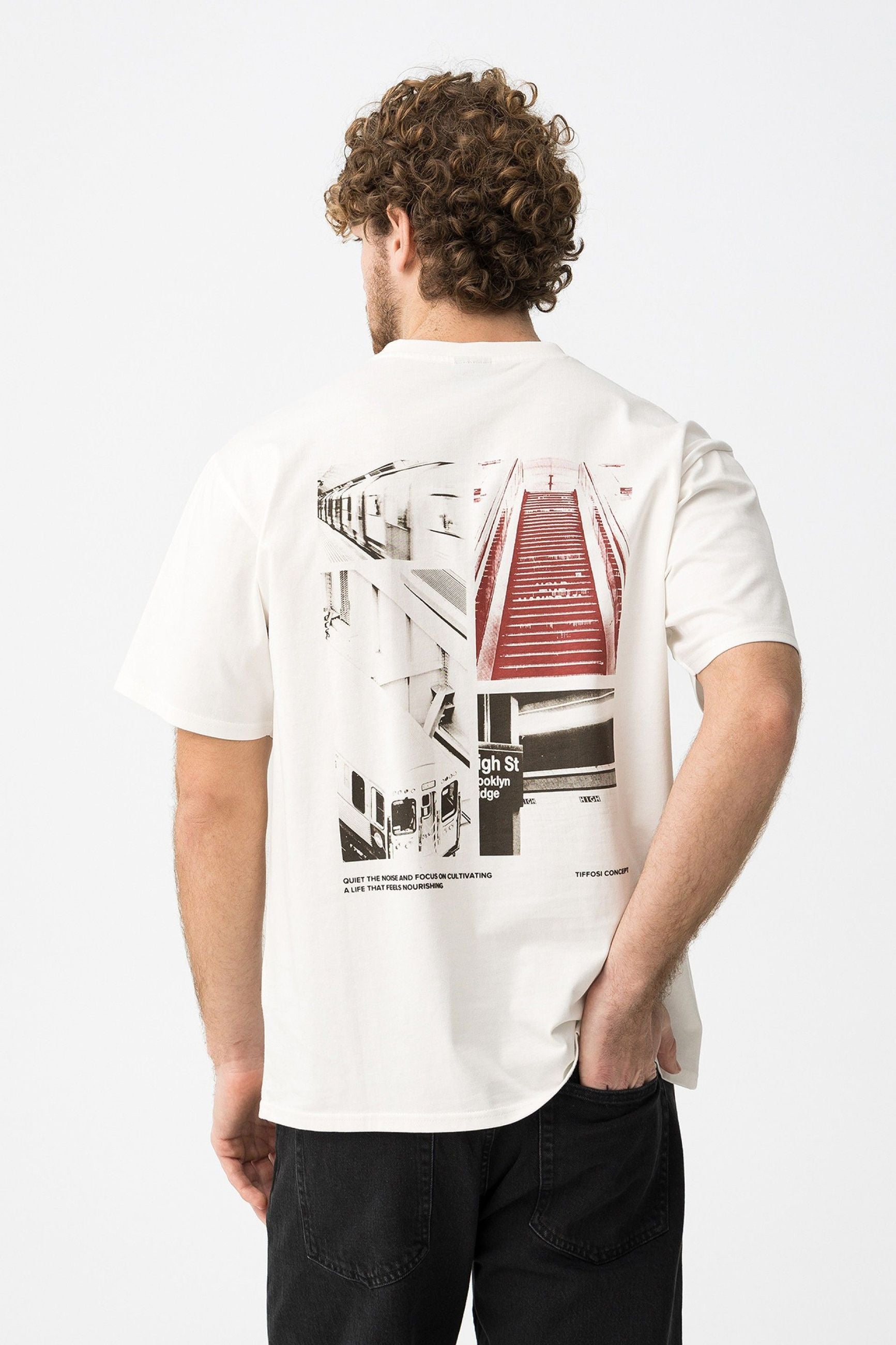 T-SHIRT GEORGE CON STAMPA SUL RETRO - COMFORT FIT 10064327