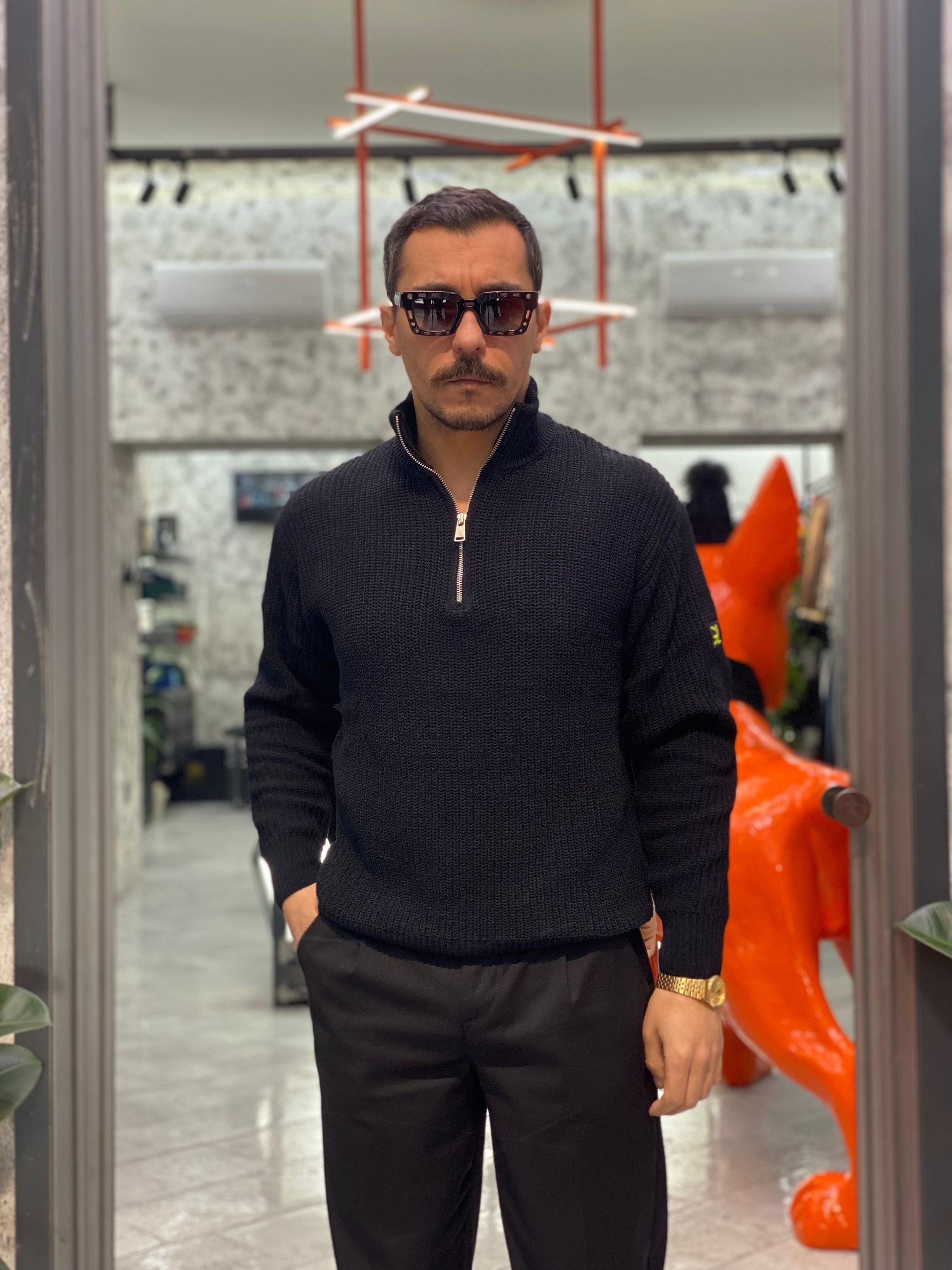 MAGLIA COSTA INGLESE IN MORBIDA CINIGLIA CON MEZZA ZIP E COLLO A IMBUTO - REGULAR FIT GL35242.NER