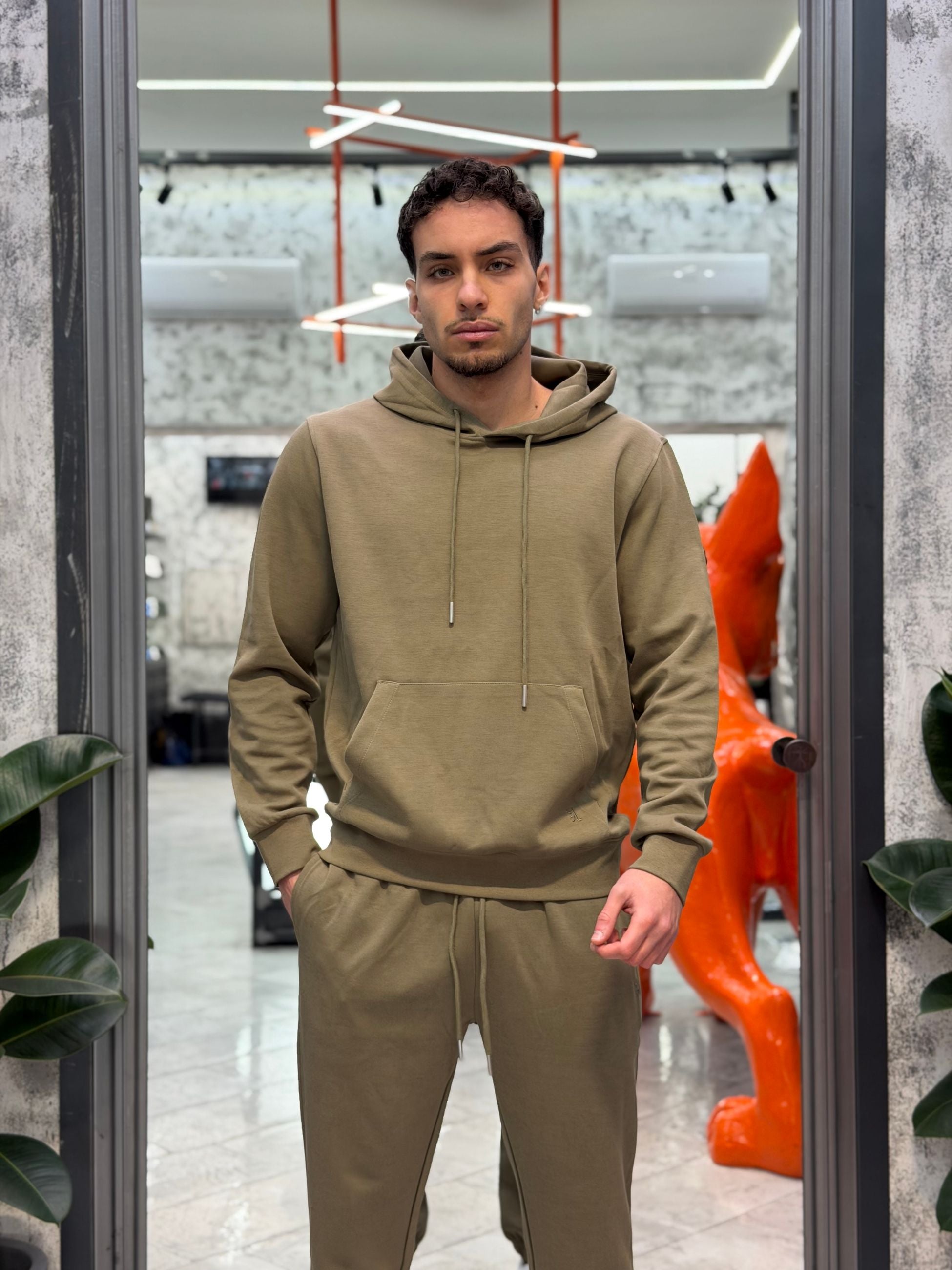 FELPA BASIC IN COTONE GARZATO CON CAPPUCCIO E TASCA A MARSUPIO - REGULAR FIT GL2125F-S26.VMIL