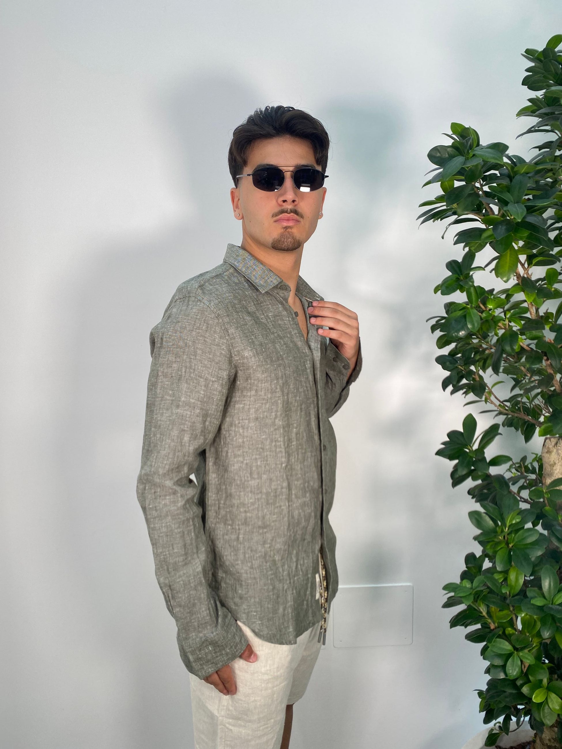 CAMICIA IN LINO FIAMMATO COLLO ALL'ITALIANA - REGULAR FIT GL7732S-S25.VMIL