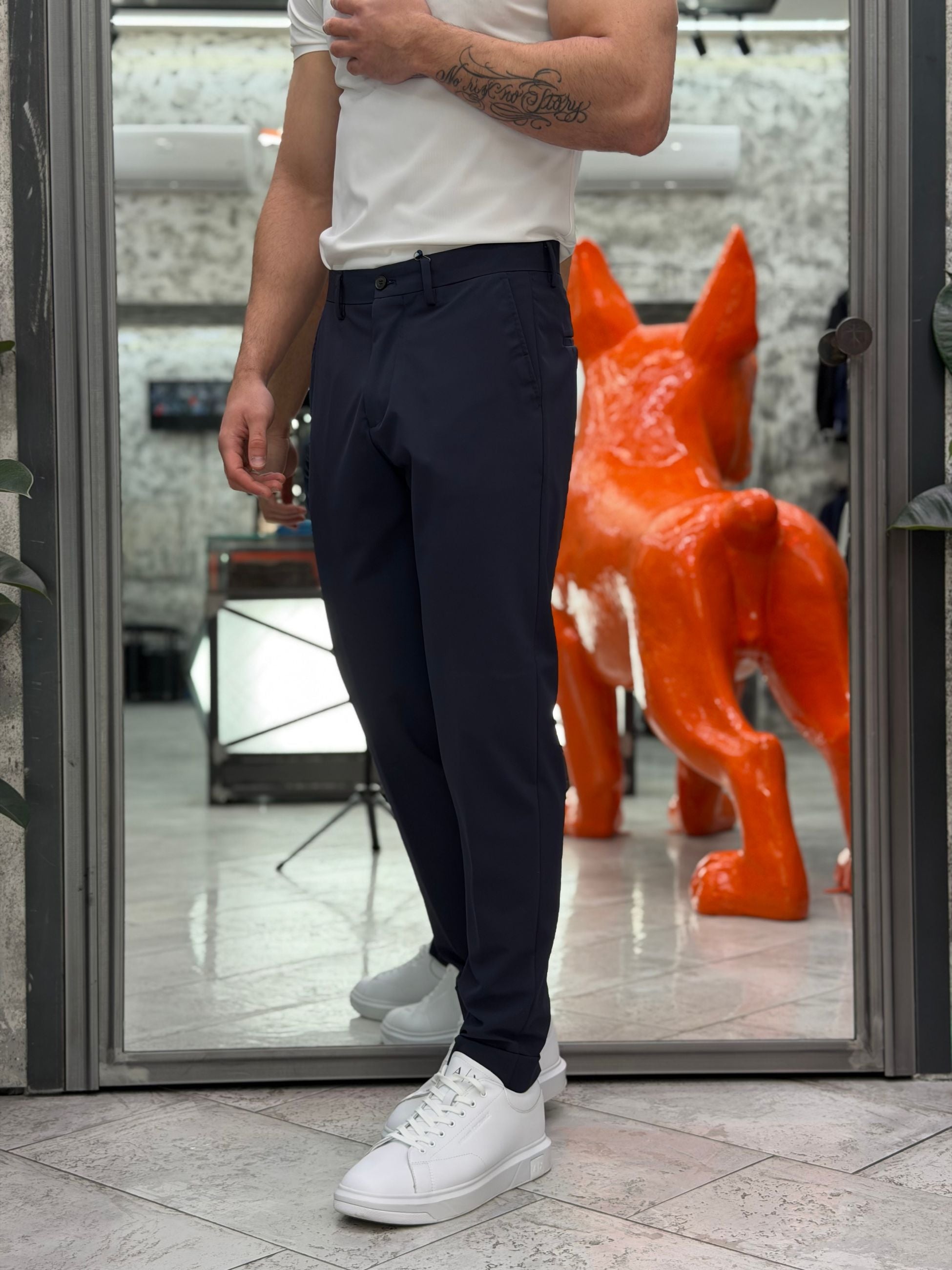 ABITO COMPLETO IN TESSUTO TECNICO NO STIRO CON GIACCA MONOPETTO E PANTALONE REGULAR FIT 26S01AB.BLU