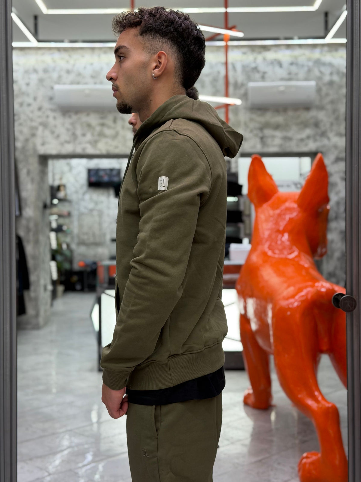 FELPA BASIC DA COMPLETO CON CAPPUCCIO E TASCONE FRONTALE - REGULAR FIT GL2242F-F26.VMIL