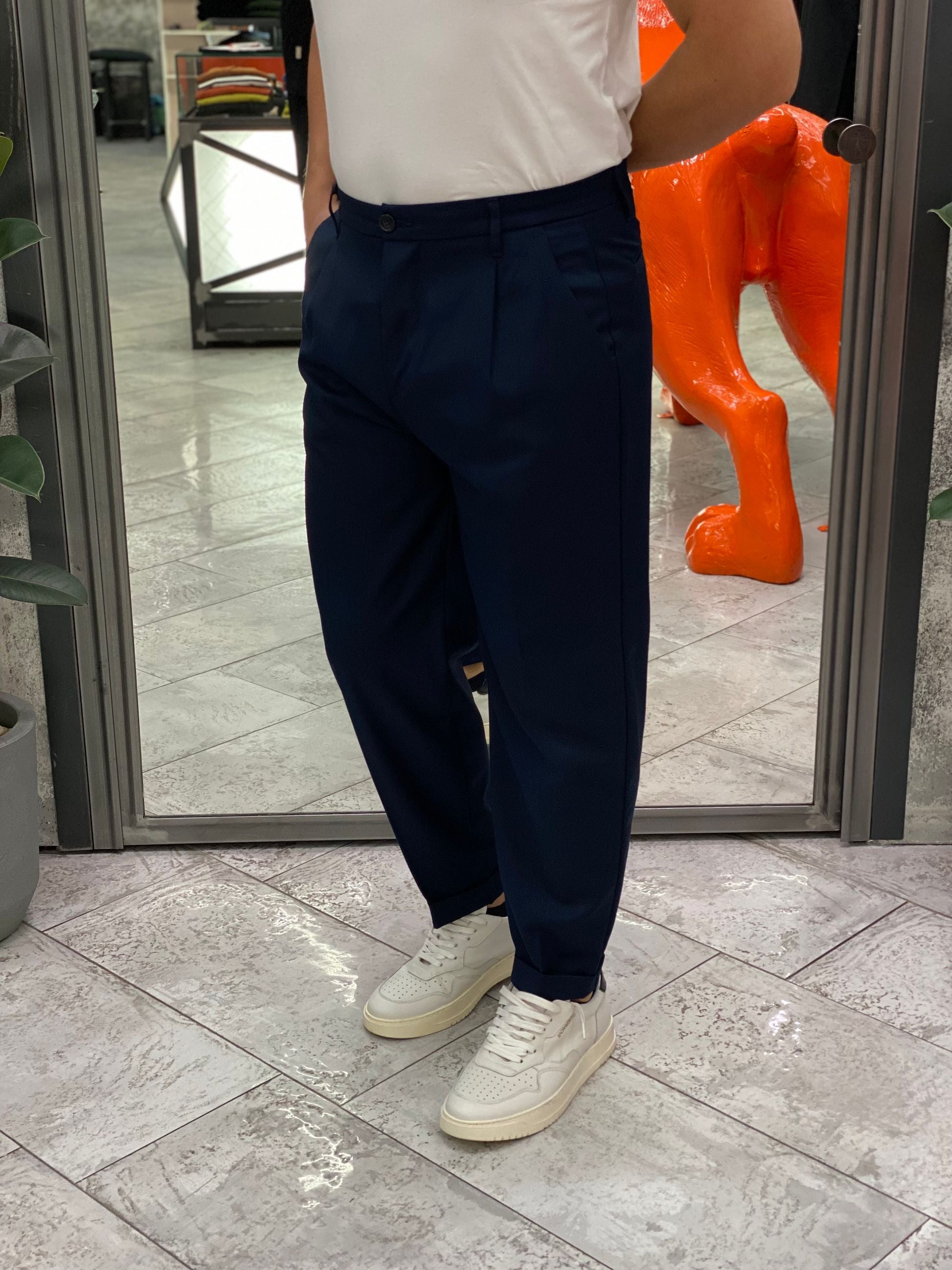 PANTALONE DA COMPLETO IN TESSUTO ELEGANTE CON PINCE E RISVOLTO - REGULAR FIT GN21792.BLU