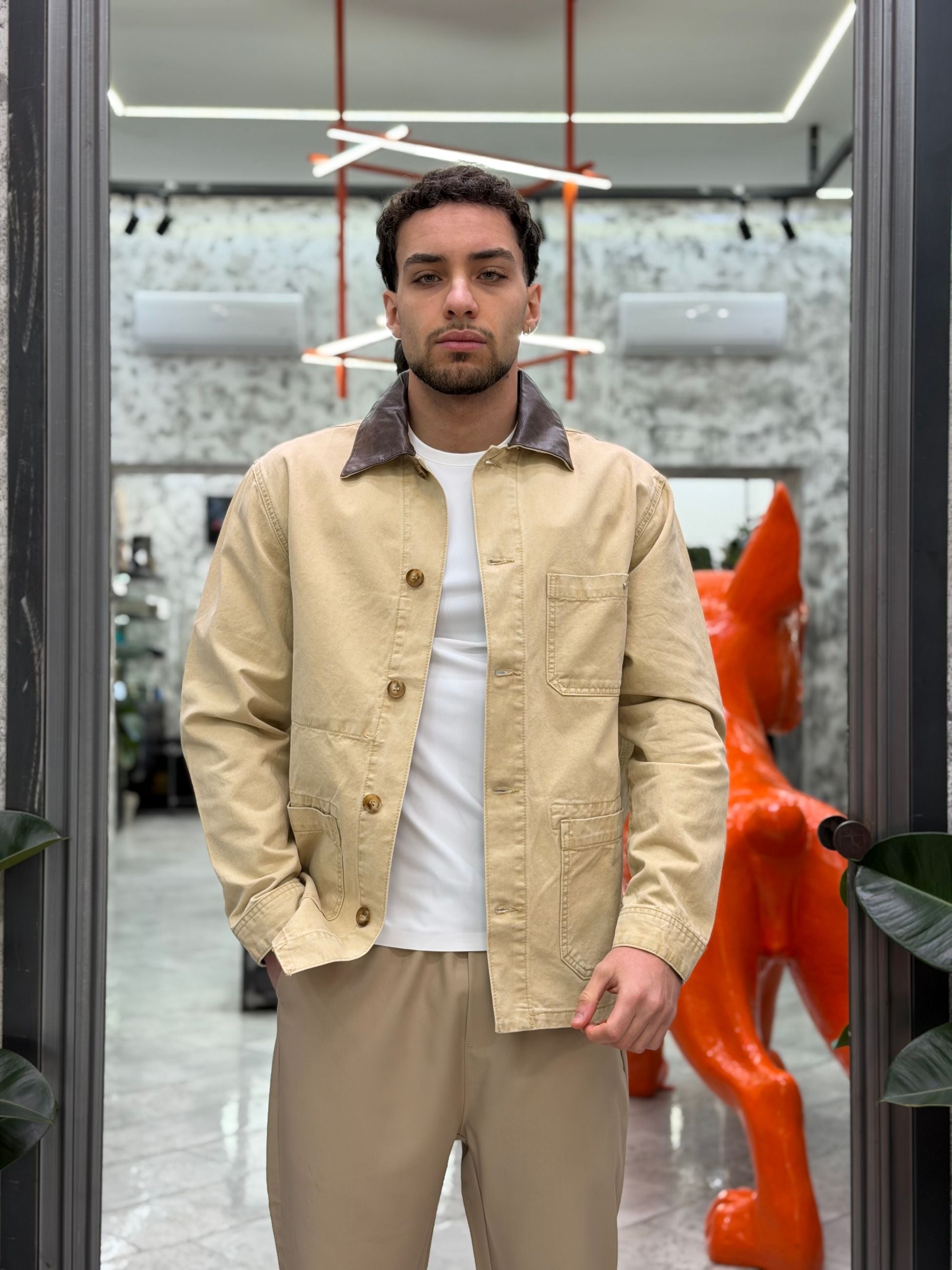 OVERSHIRT IN DENIM MODELLO BARBOUR TAGLIO GIACCA CON TASCHE A TOPPA E COLLETTO IN ECOPELLE - REGULAR FIT GL2537YH.CAM