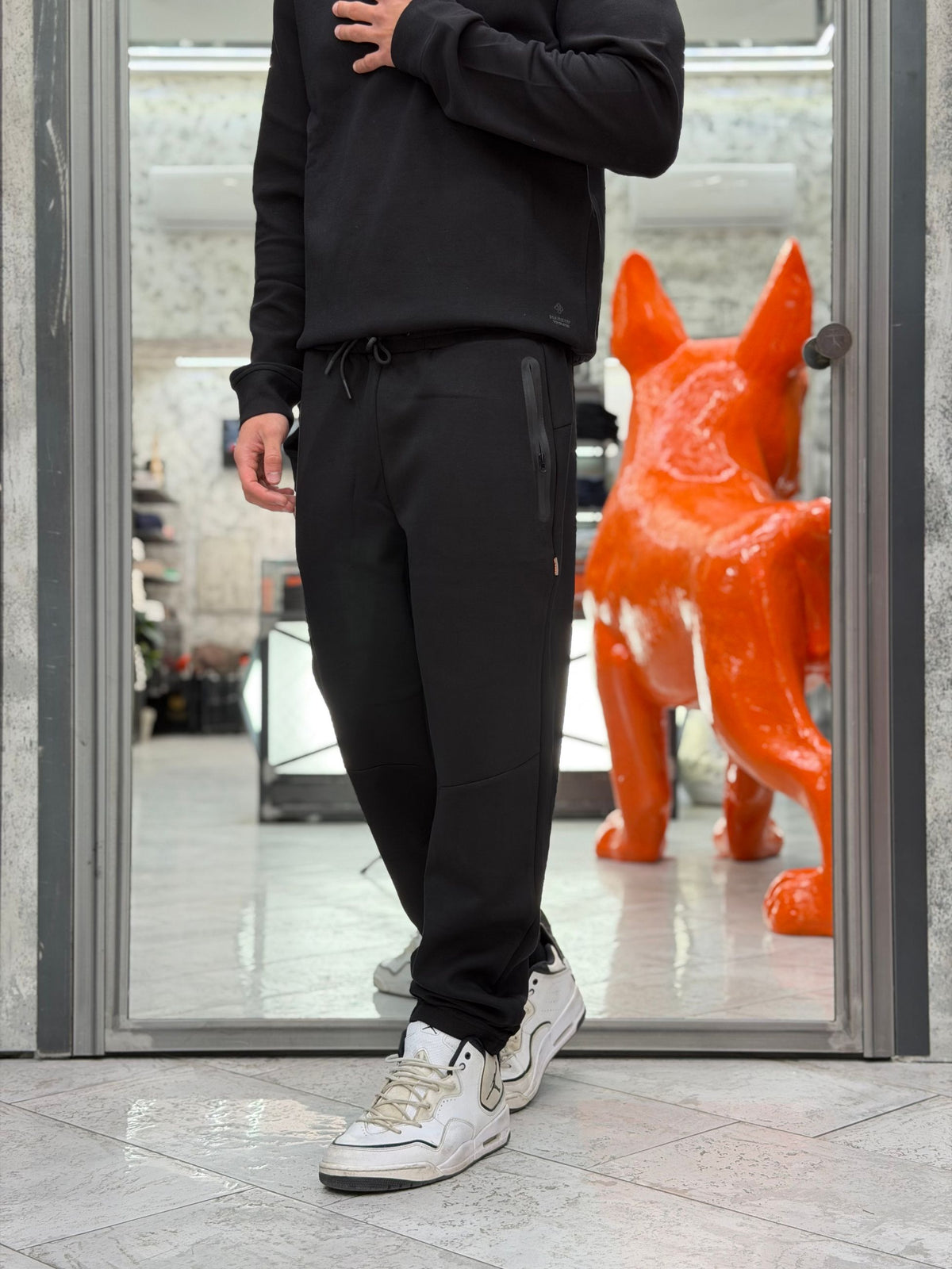 PANTALONE IN TESSUTO TECNICO INTERLOCK CON TASCHE ZIPPATE ED ELASTICO AL FONDO - REGULAR FIT MK2920078.NER