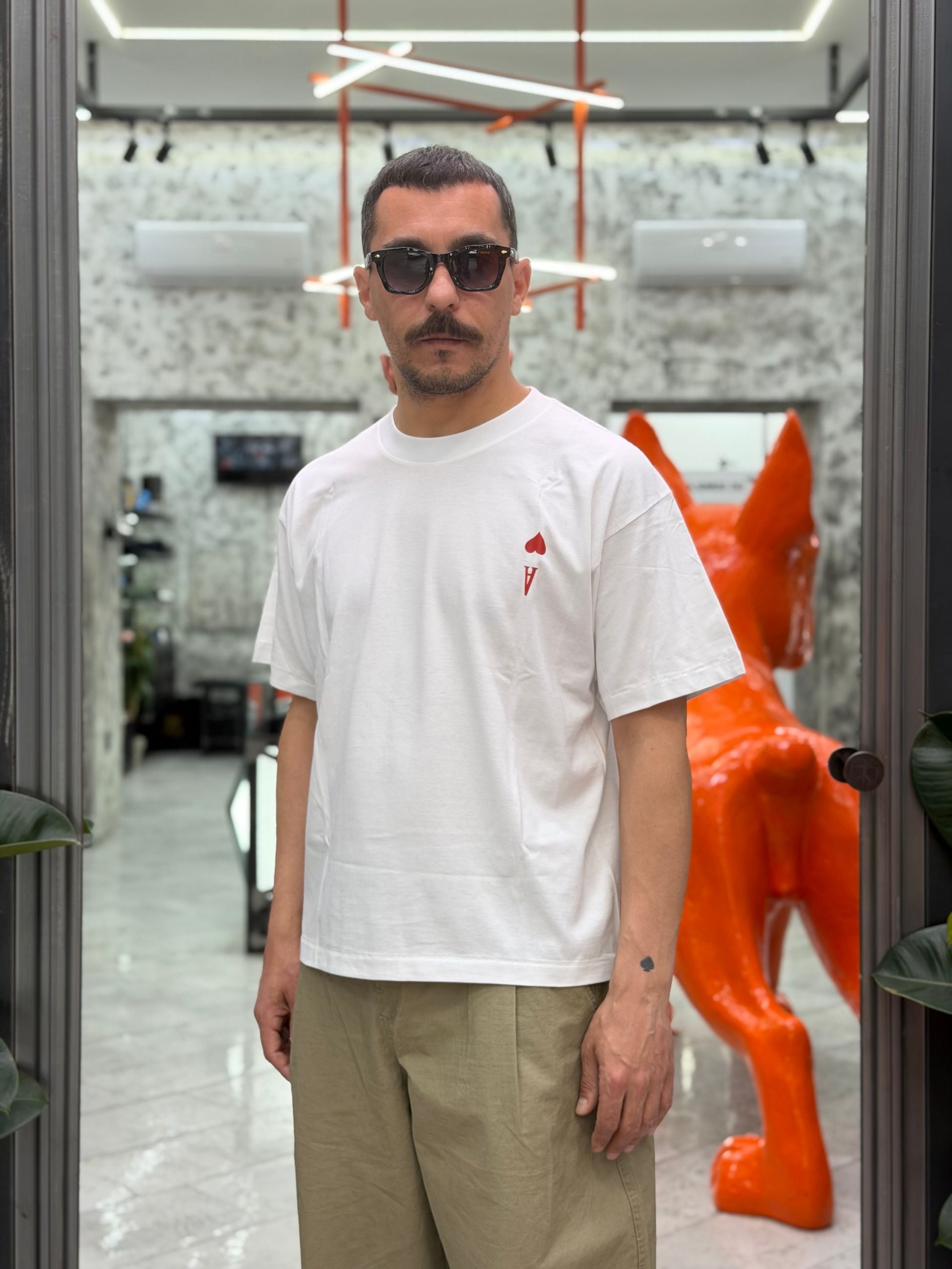 T-SHIRT RISKTAKER BOXY/CROPPED FIT CON STAMPA SUL RETRO RISKTAKER.BIA