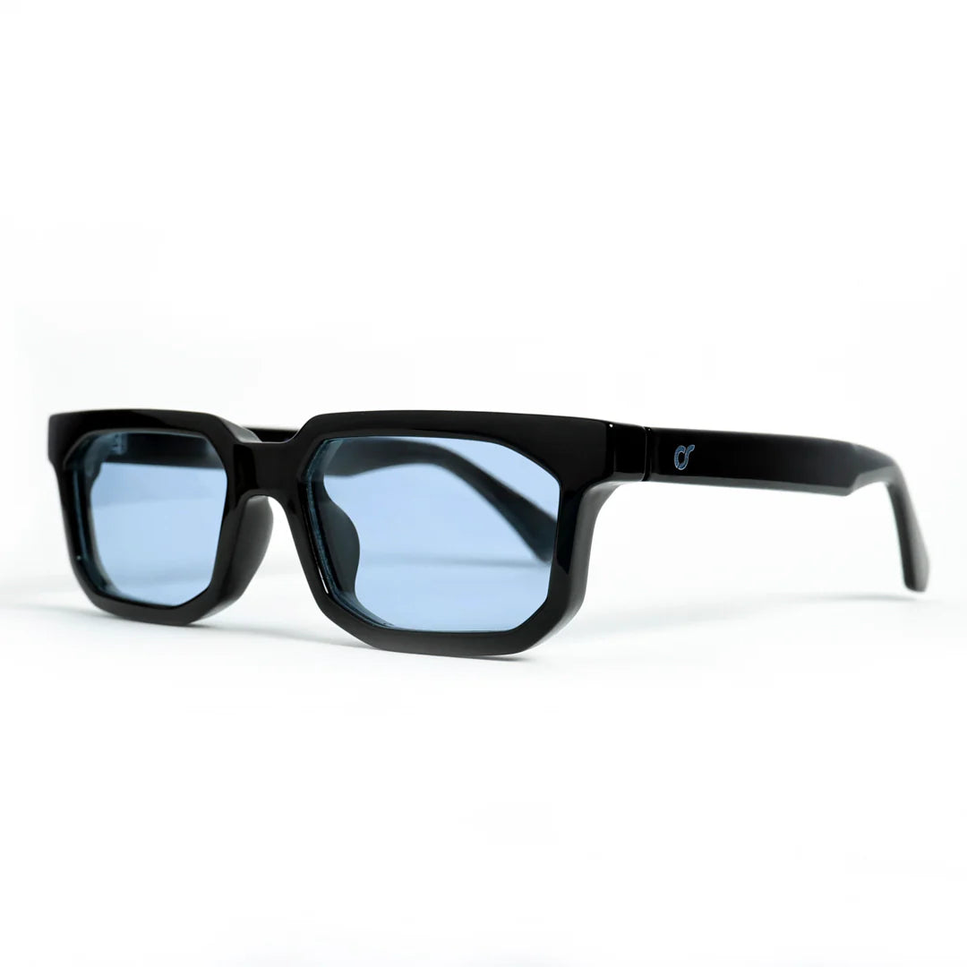OCCHIALI DAKOTA 
COLORE MONTATURA NERO
COLORE LENTE BLU OS2057-C03