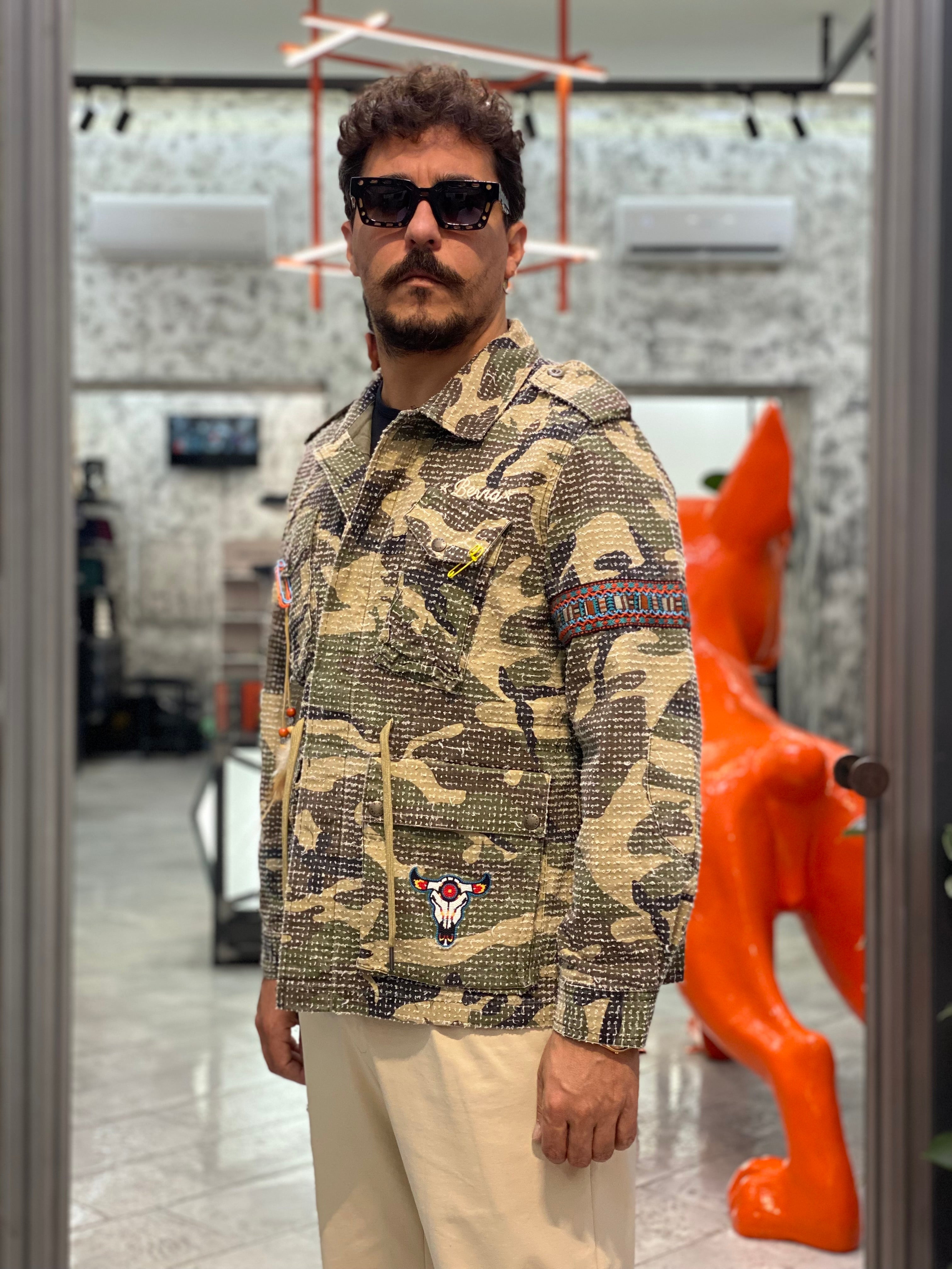 FIELD JACKET CAMOUFLAGE IN MISTO COTONE CON COLLETTO CLASSICO, RICAMO FALCO SUL RETRO E FOULARD - REGULAR FIT M252284-30