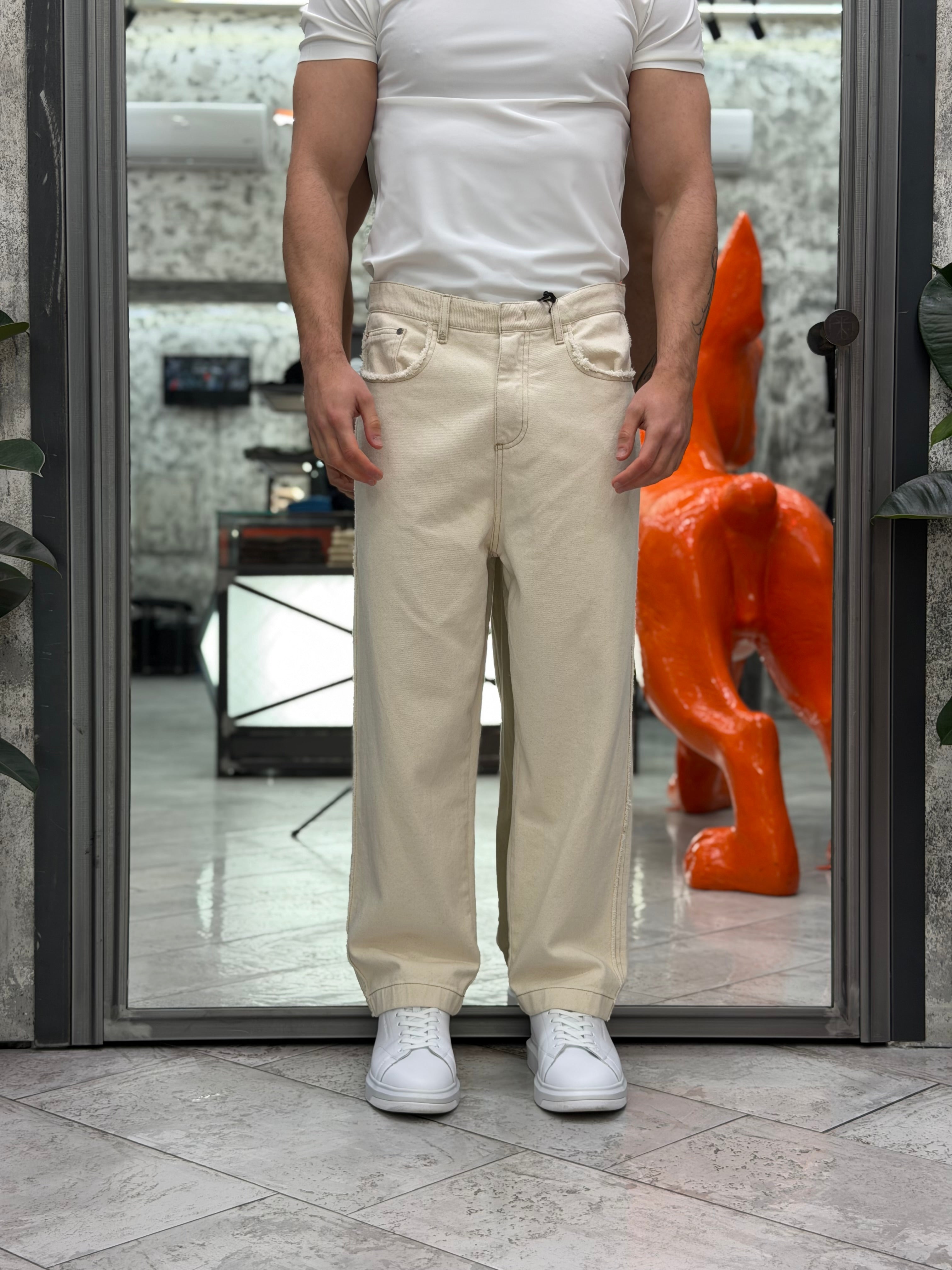 JEANS MODELLO OLIMPICO 5 TASCHE CON ORLI SFRANGIATI TAGLIO VIVO - STRAIGHT FIT M-261399