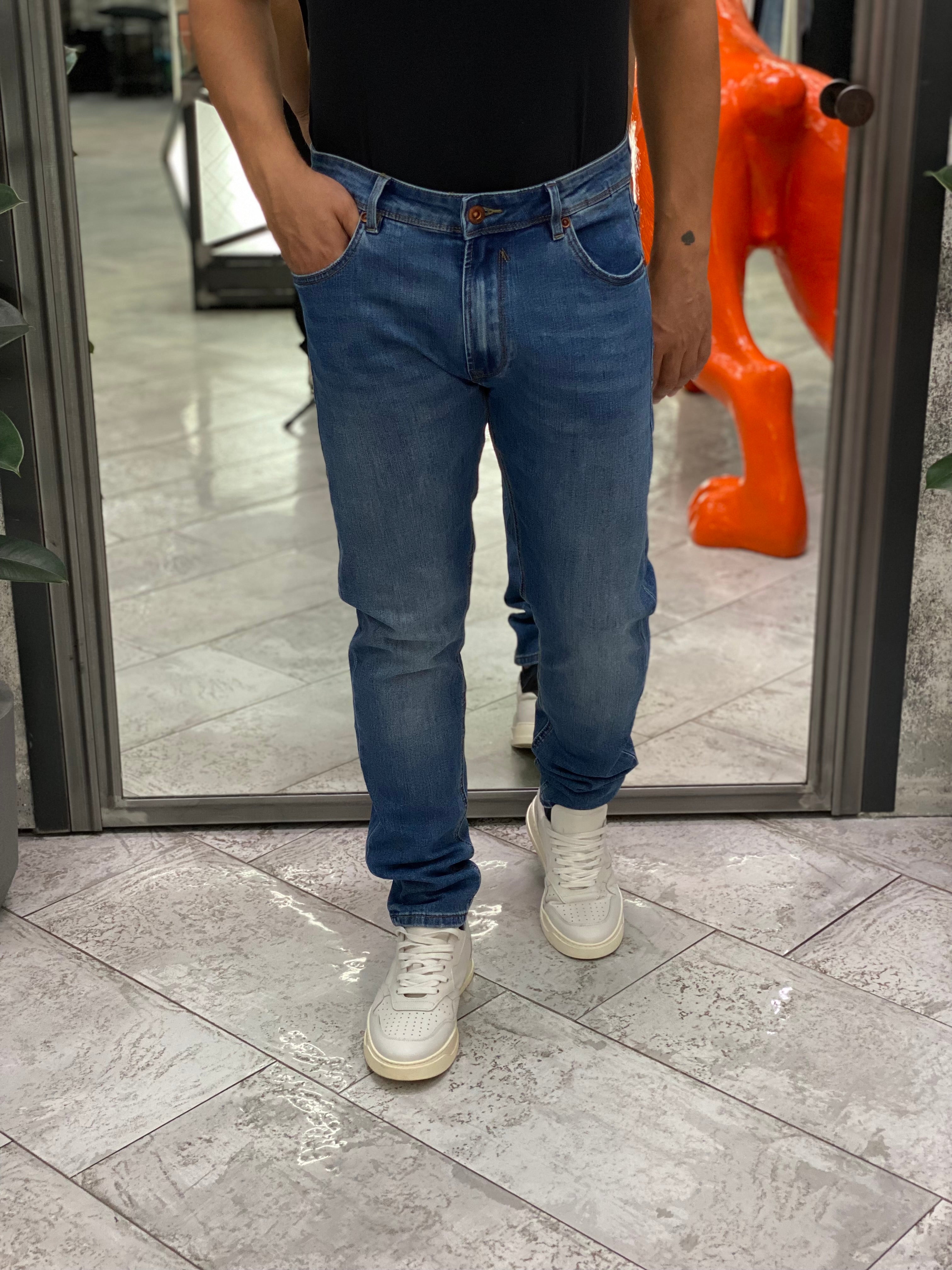 JEANS BRUCE IN TELA ELASTICIZZATA LAVAGGIO MEDIO - REGULAR/SLIM FIT GL6377Q