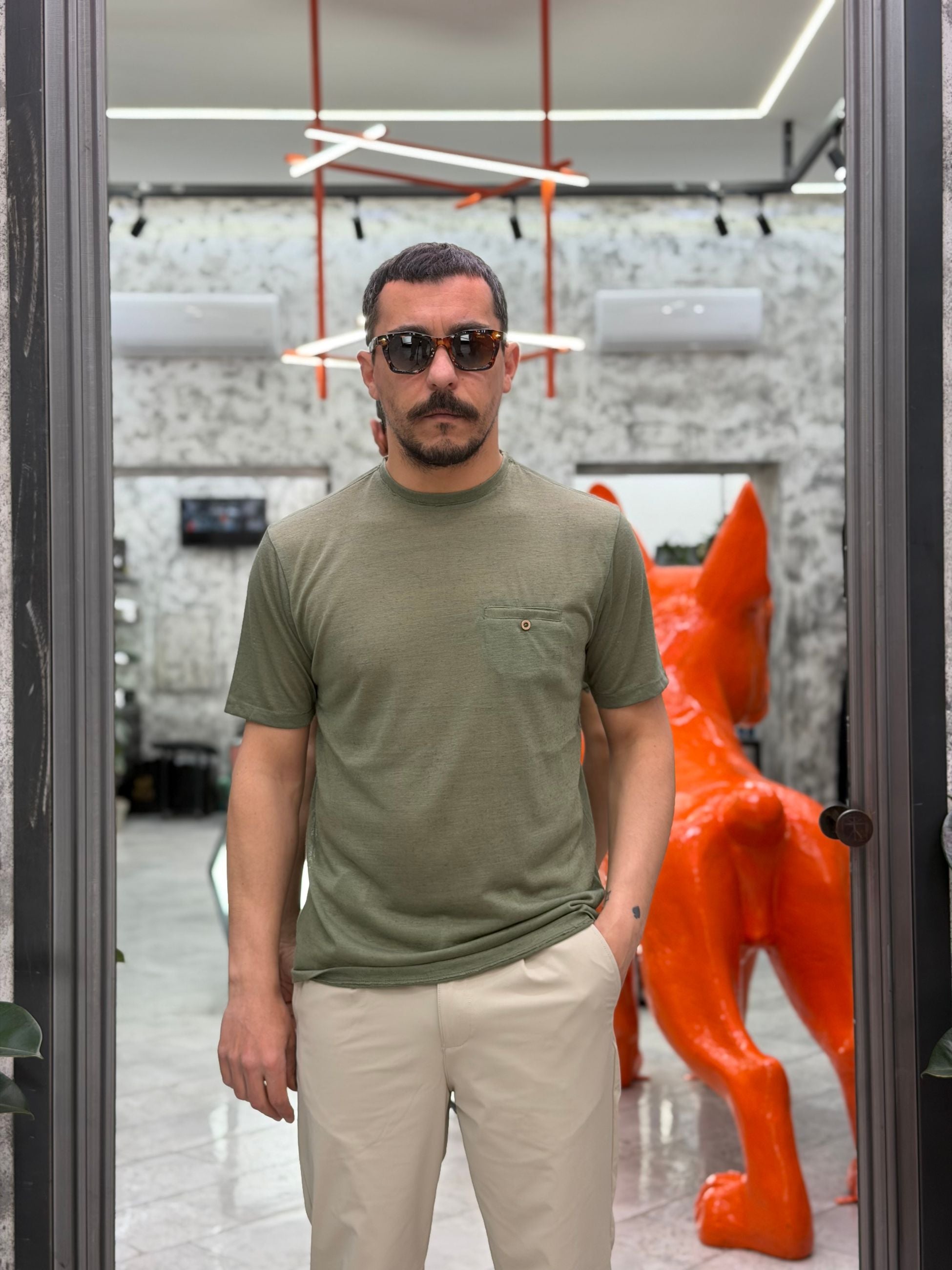 T-SHIRT IN MISTO LINO CON TASCHINO LATO CUORE - REGULAR FIT TE3234SS.MIL