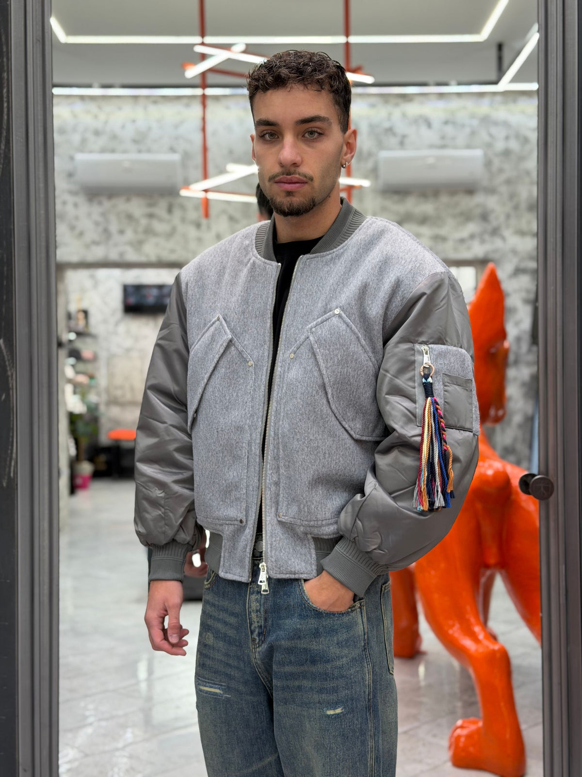 BOMBER IN PANNO CON MANICHE IN NYLON E MAXI TASCHE FRONTALI - OVER CROPPED FIT M-262360.GRI