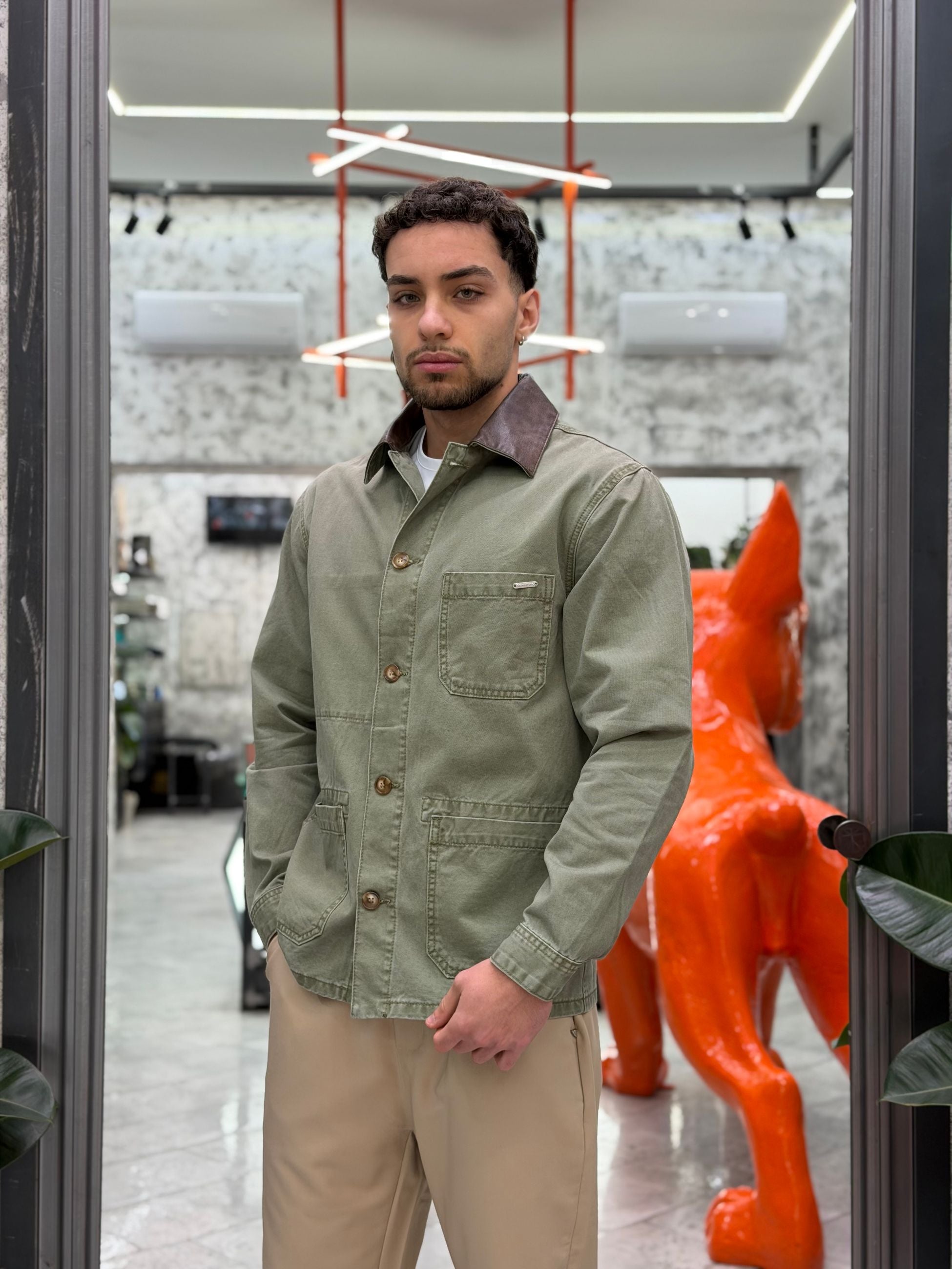 OVERSHIRT IN DENIM MODELLO BARBOUR  TAGLIO GIACCA CON TASCHE A TOPPA E COLLETTO IN ECOPELLE - REGULAR FIT GL2537YH.VER