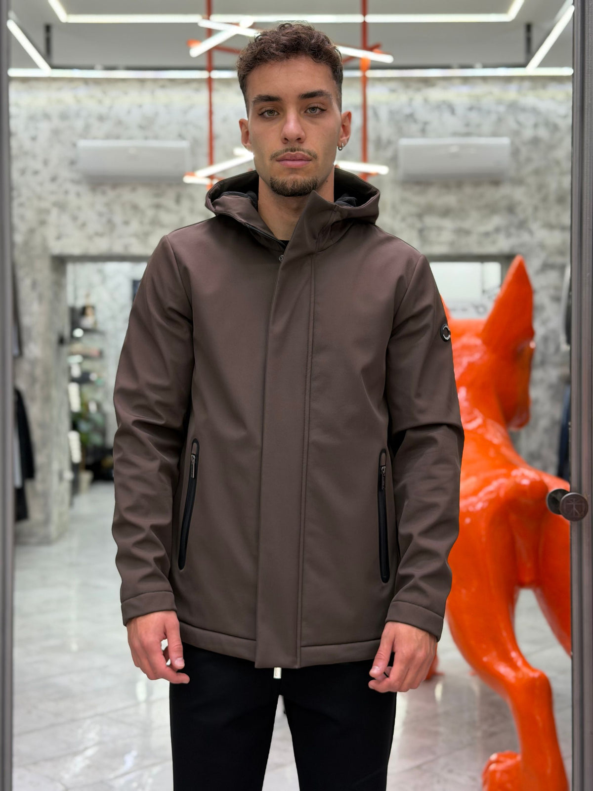 PARKA CORTO IN TESSUTO SOFTSHELL ANTIPIOGGIA E ANTIVENTO - REGULAR FIT MK9940016.MOR