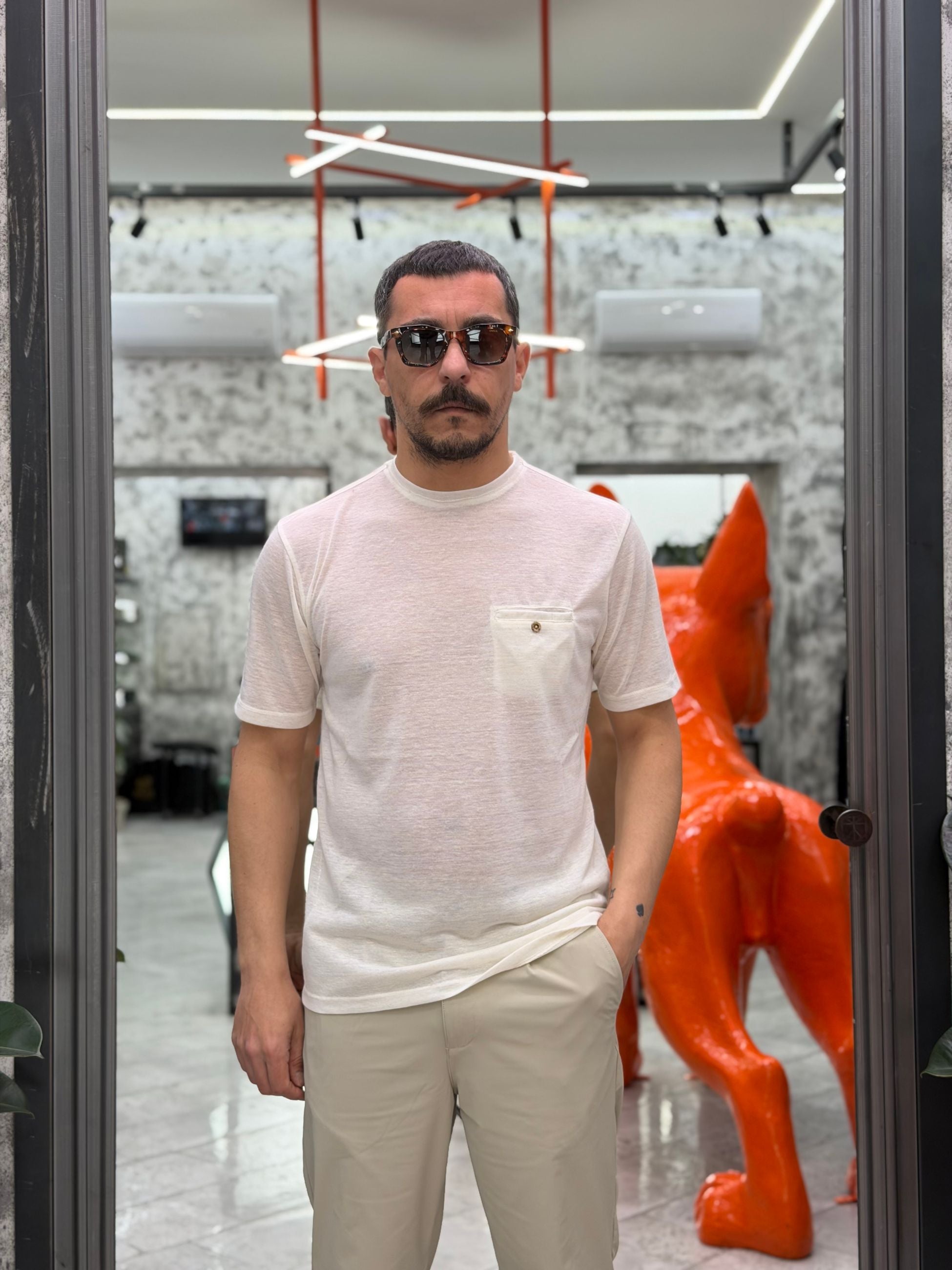 T-SHIRT IN MISTO LINO CON TASCHINO LATO CUORE - REGULAR FIT TE3234SS.BEI