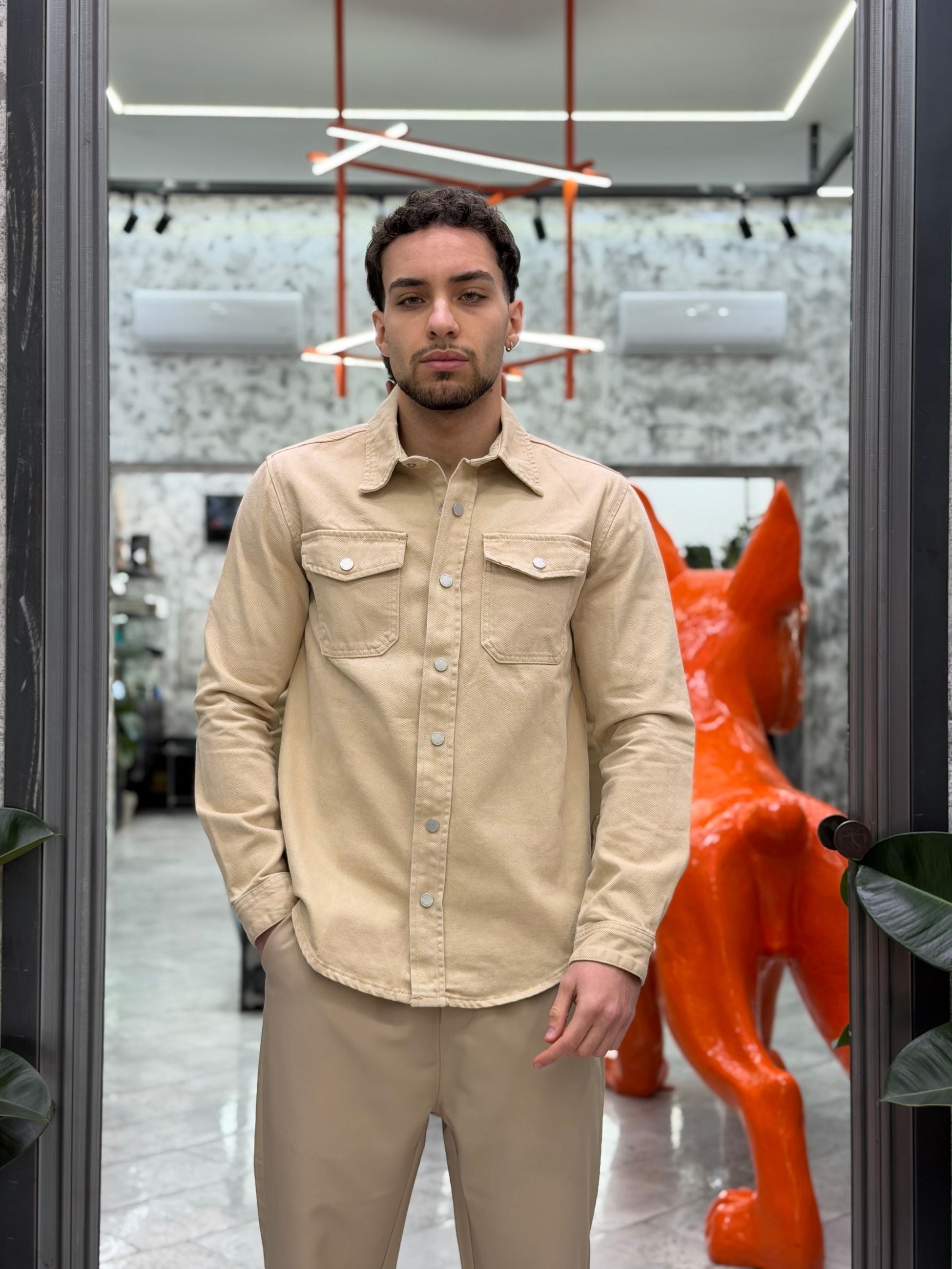 CAMICIA TEXANA IN DENIM CON TASCHINI APPLICATI E BOTTONI AUTOMATICI - REGULAR FIT GL2533YH.CAM