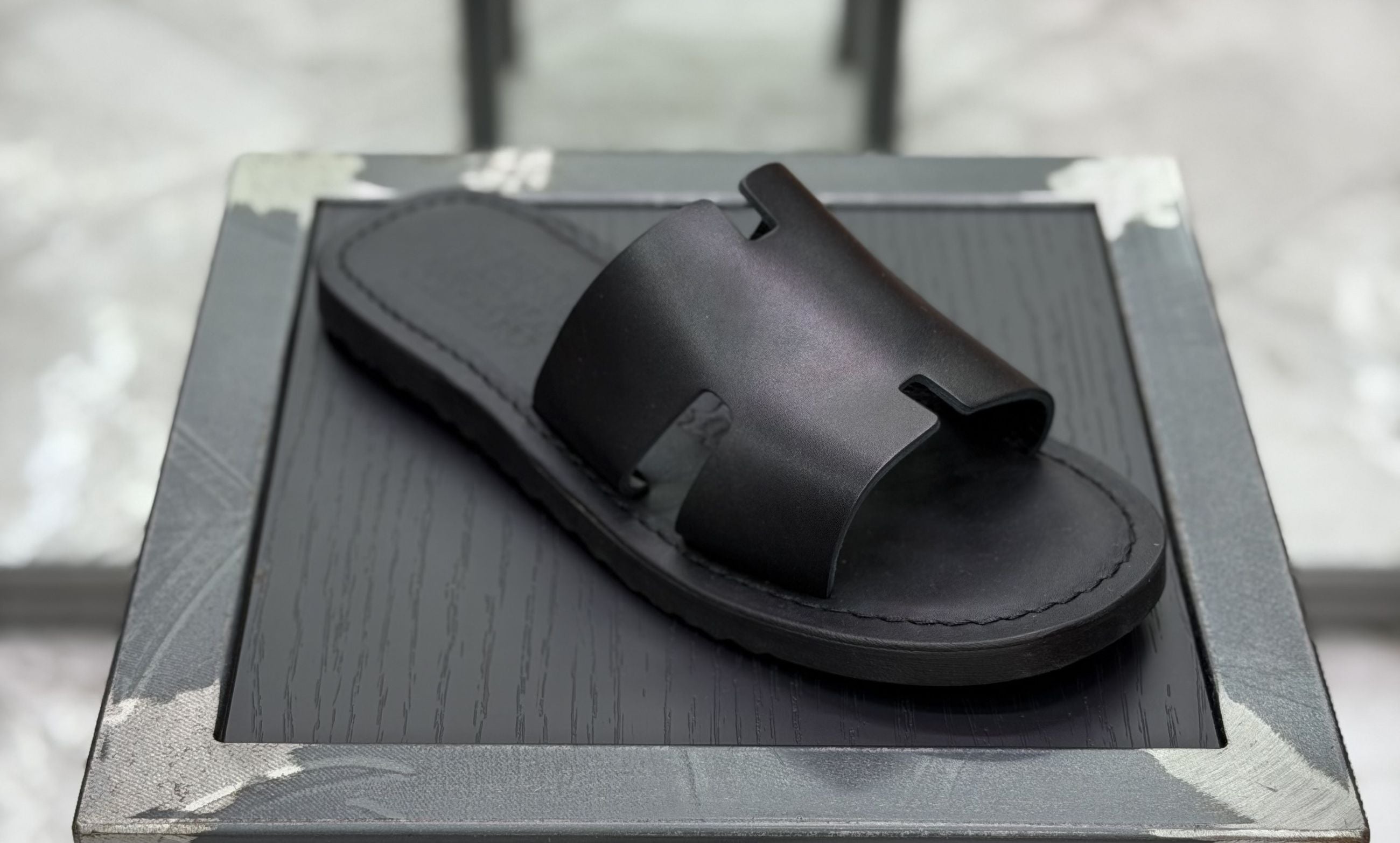 SANDALO IN PELLE MODELLO HERMES SANH25.NER