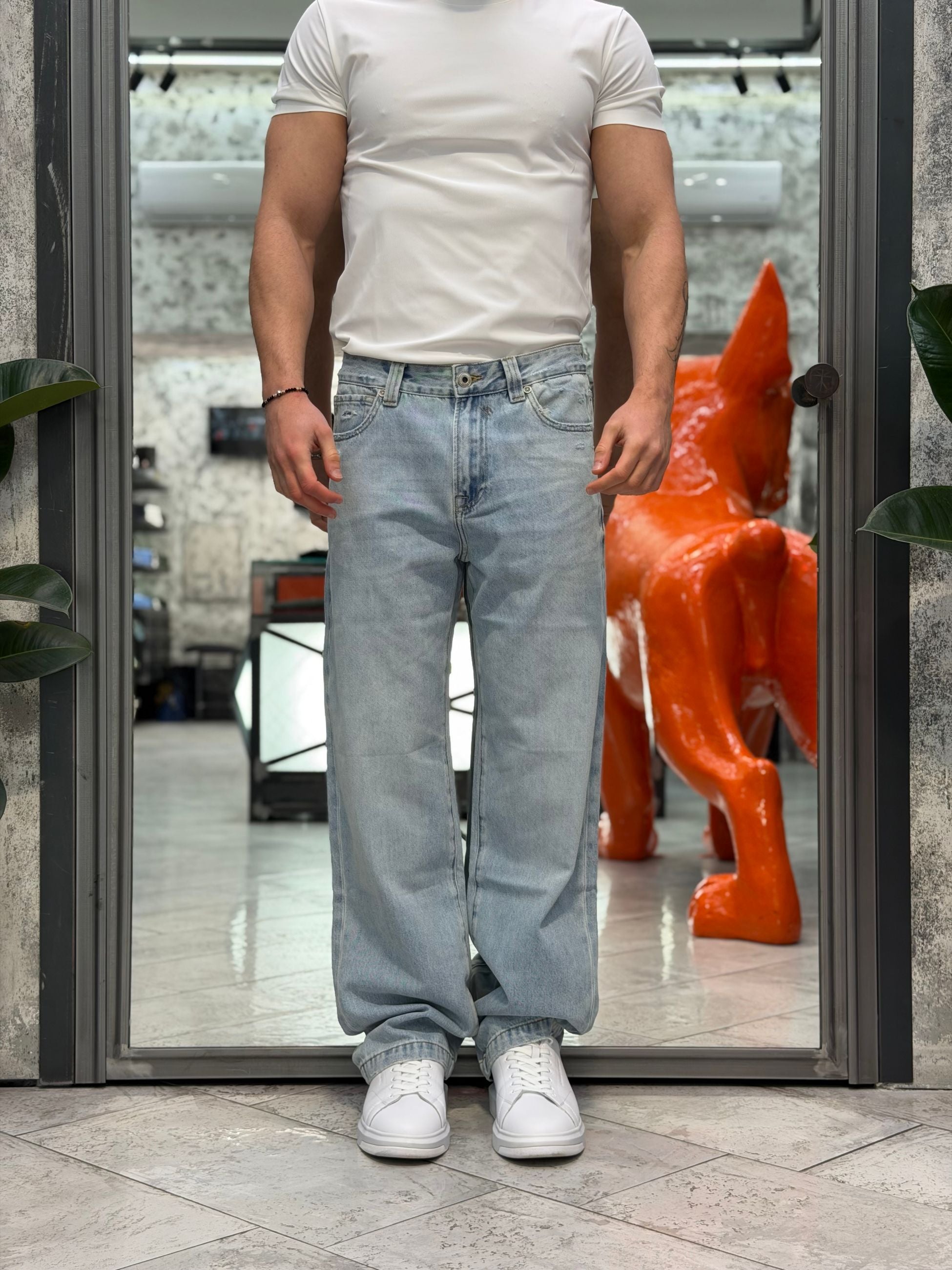 JEANS MAX LIGHT WASH SABBIATO CON MICRO ABRASIONI - WIDE FIT GL8015M