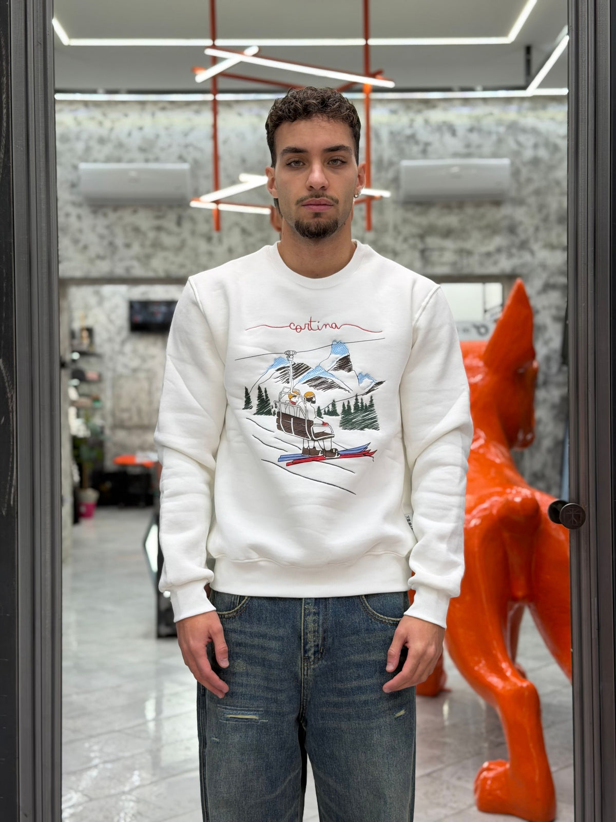 FELPA GIROCOLLO CON RICAMO CORTINA - REGULAR FIT M-262093