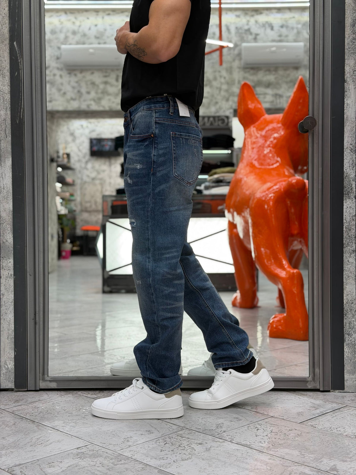 JEANS ALEX DARK WASH CON ABRASIONI E CUCITURE ROSSE - STRAIGHT FIT GL2562YH