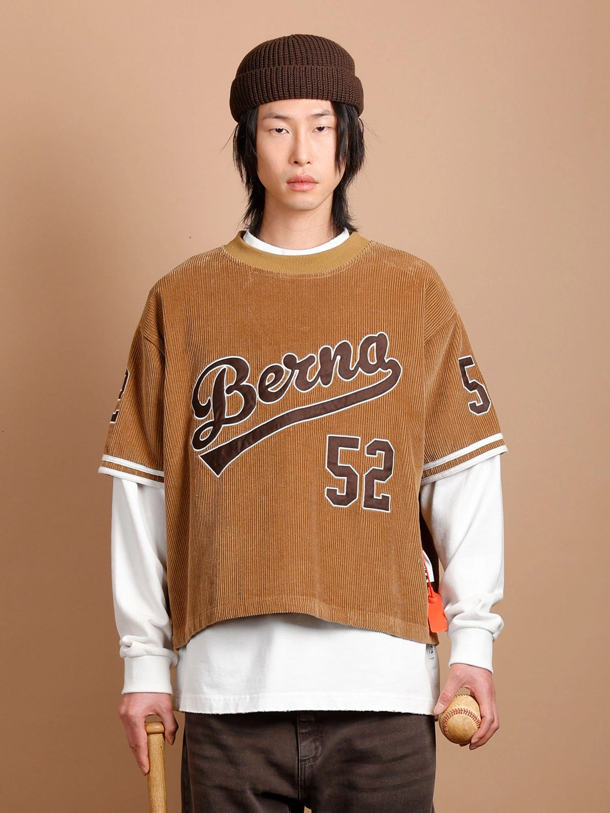 FELPA GIROCOLLO BASEBALL IN VELLUTO A COSTE CON MANICHE SOVRAPPOSTE - CROPPED FIT M-262364