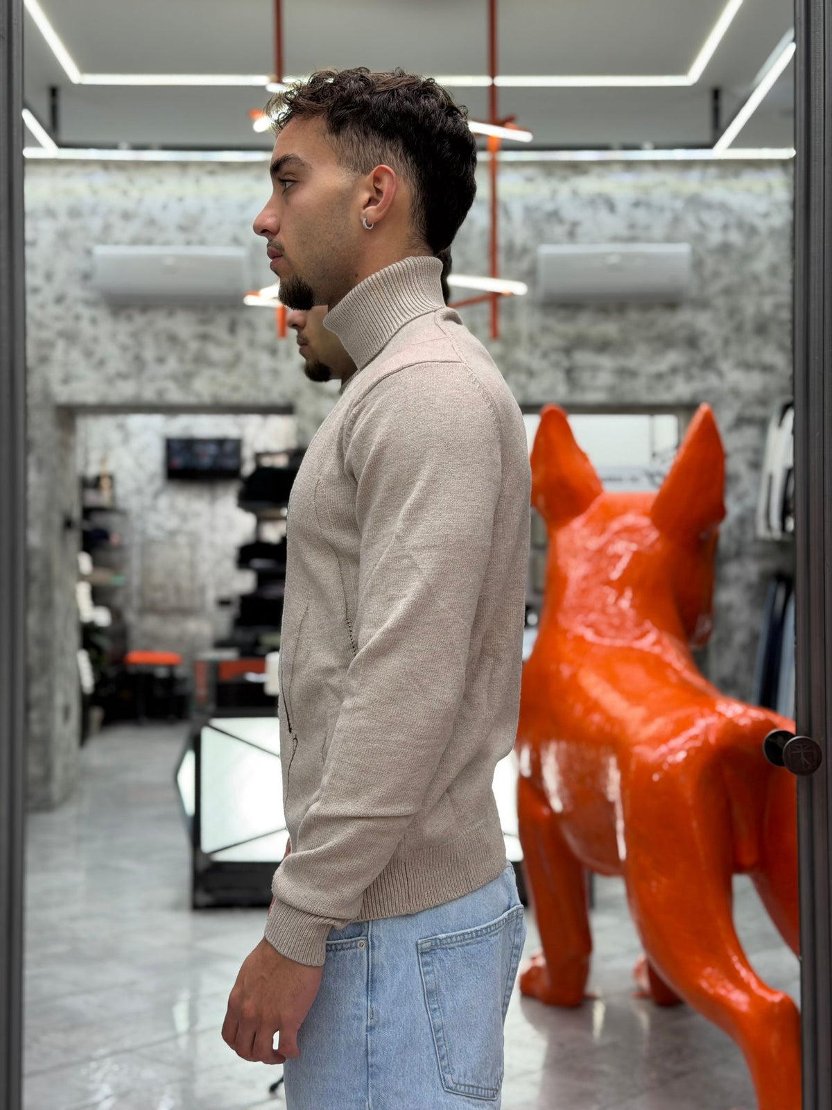 MAGLIA DOLCEVITA IN MORBIDA VISCOSA CON TRAMA ZIG ZAG A CONTRASTO - REGULAR FIT MI3361SS.BEI