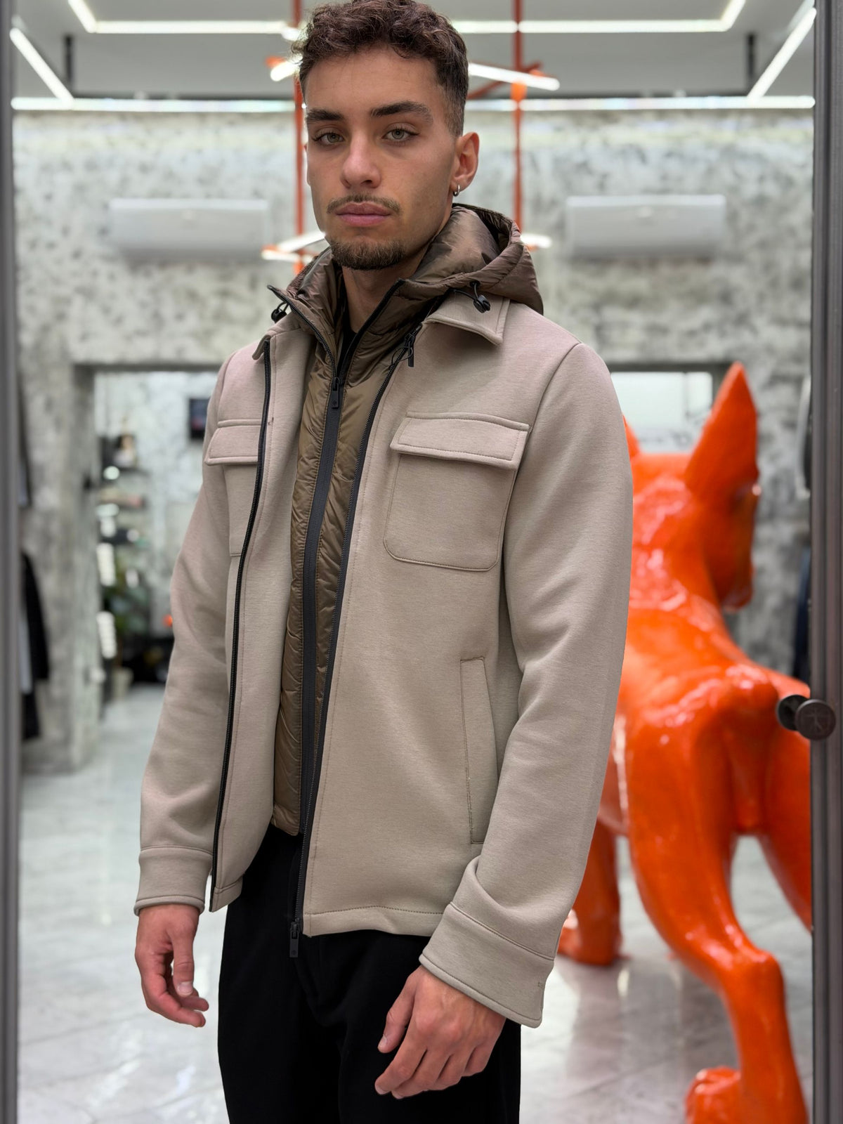 OVERSHIRT IN MAGLIA INTERLOCK SUPER STRETCH CON PETTORINA E CAPPUCCIO STACCABILE - REGULAR FIT MK2920017.TOR