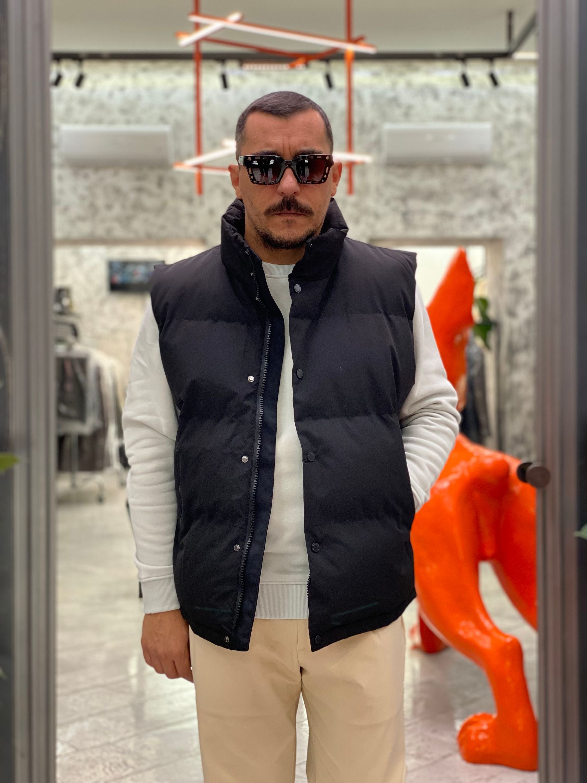 PIUMINO SMANICATO IMBOTTITO CON TASCHE ZIP E BOTTONI AUTOMATICI - REGULAR FIT GL354R.NER