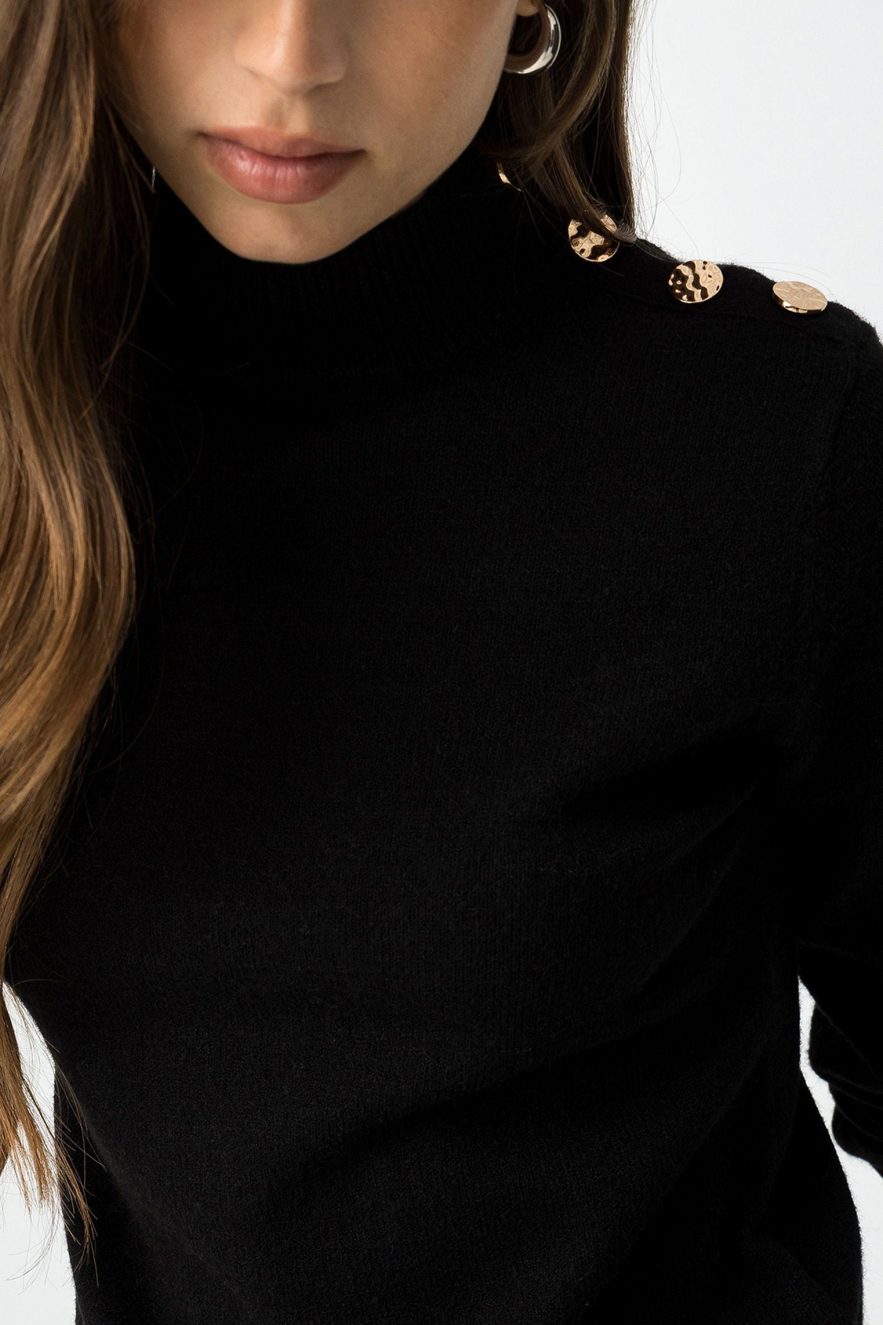 MAGLIONE BAUHAUS LUPETTO CON BOTTONI METALLICI SULLE SPALLE - SLIM FIT 10061611.NER