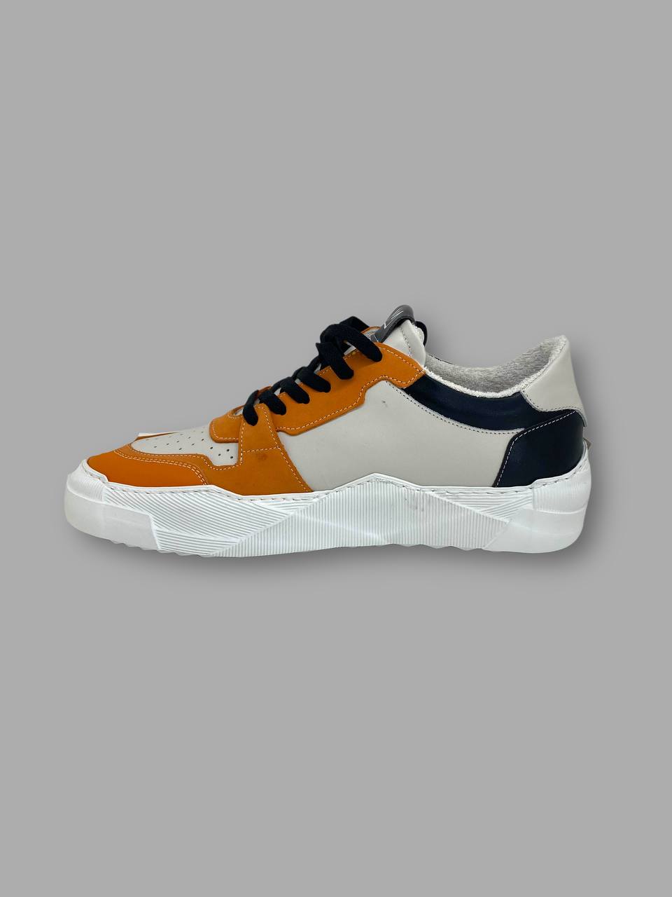 SNEAKERS BASSE IN PELLE BICOLOR CON LOGO