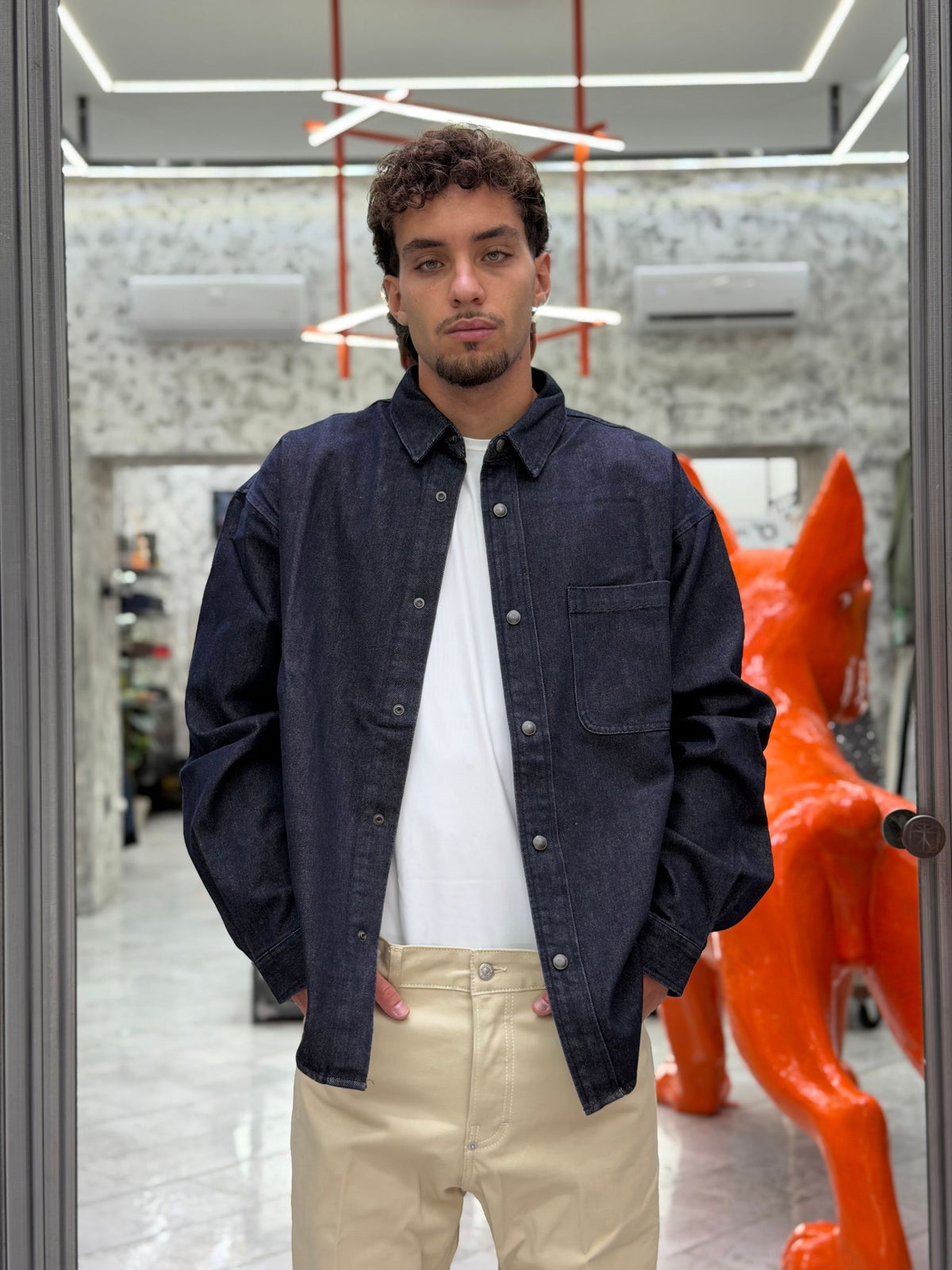 CAMICIA IN JEANS ZERO WASH CON BOTTONI AUTOMATICI IN METALLO E TASCA A TOPPA - OVER FIT GLW120G