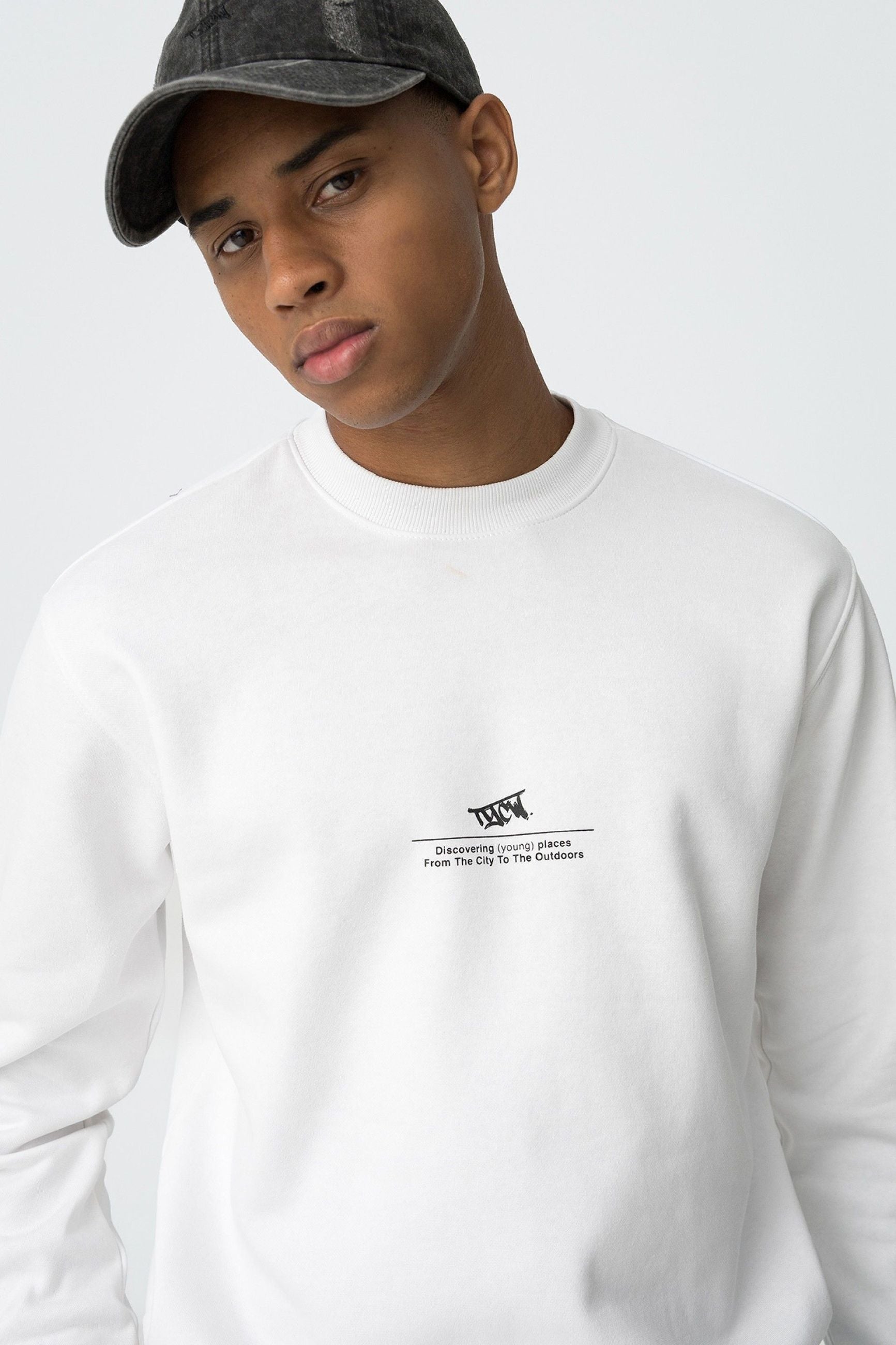 FELPA GIROCOLLO MASON CON STAMPA GRAFFITI SUL RETRO 10062420.BIA