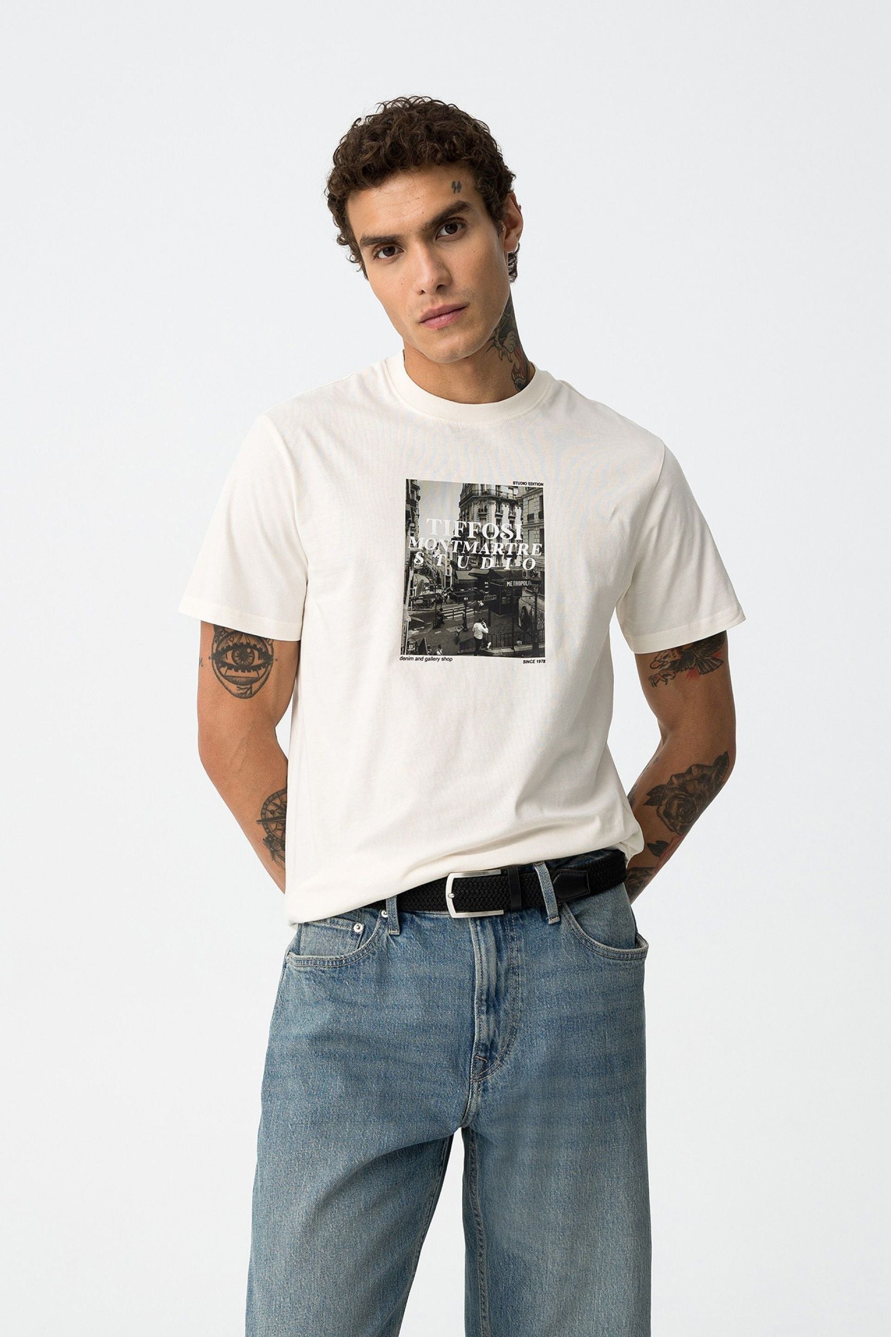 T-SHIRT ADLER CON STAMPA FRONTALE - RELAXED FIT 10061476.BIA