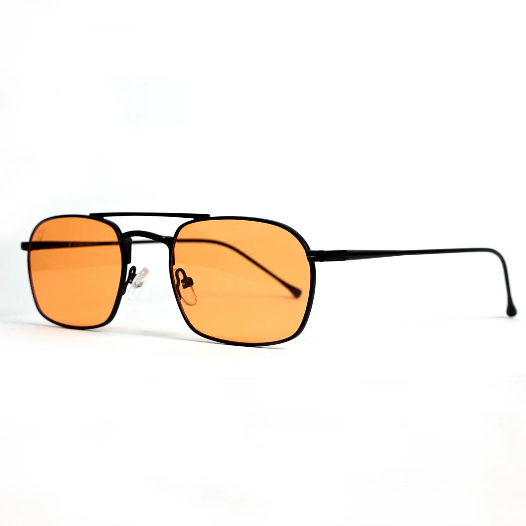 OCCHIALI RIO
COLORE MONTATURA NERO
COLORE LENTE ARANCIO OS2055-C04