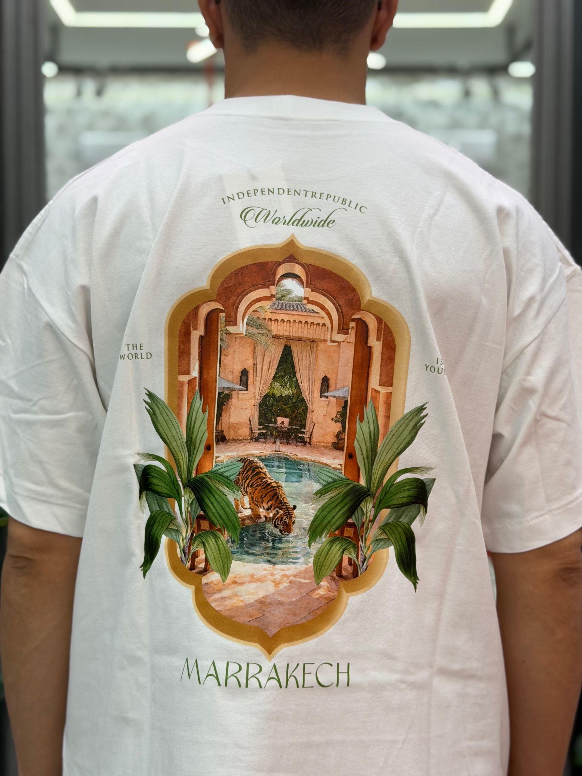 T-SHIRT MARRAKECH BOXY/CROPPED FIT CON STAMPA SUL RETRO MARRAKECH.BIA