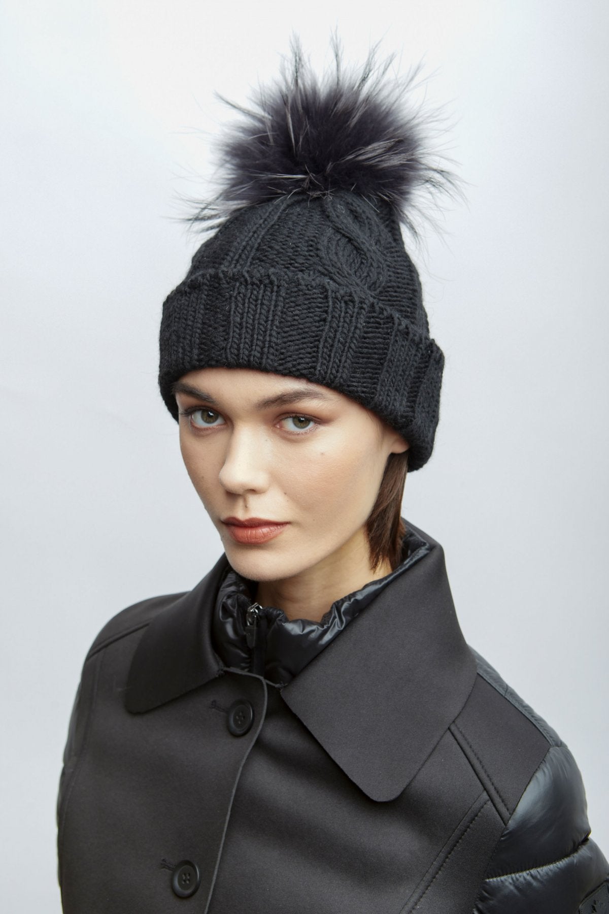 CAPPELLO IN LANA CON POMPON IN VERA PELLICCIA MURMASKY CN.A28105FUR.NER