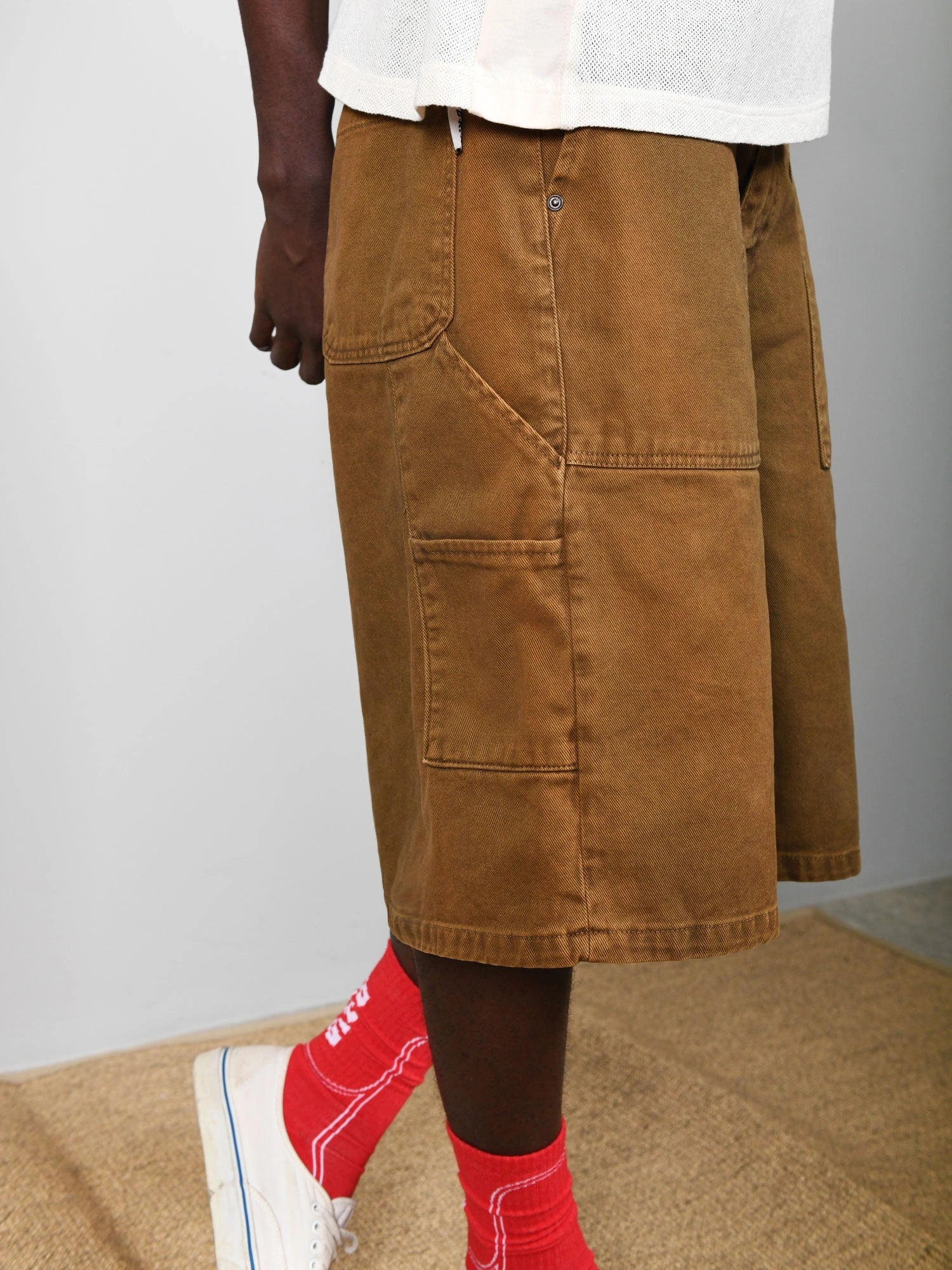BERMUDA CARGO TASCONATO CON CUCITURE TON SUR TON - RELAXED FIT M-261010.BRU