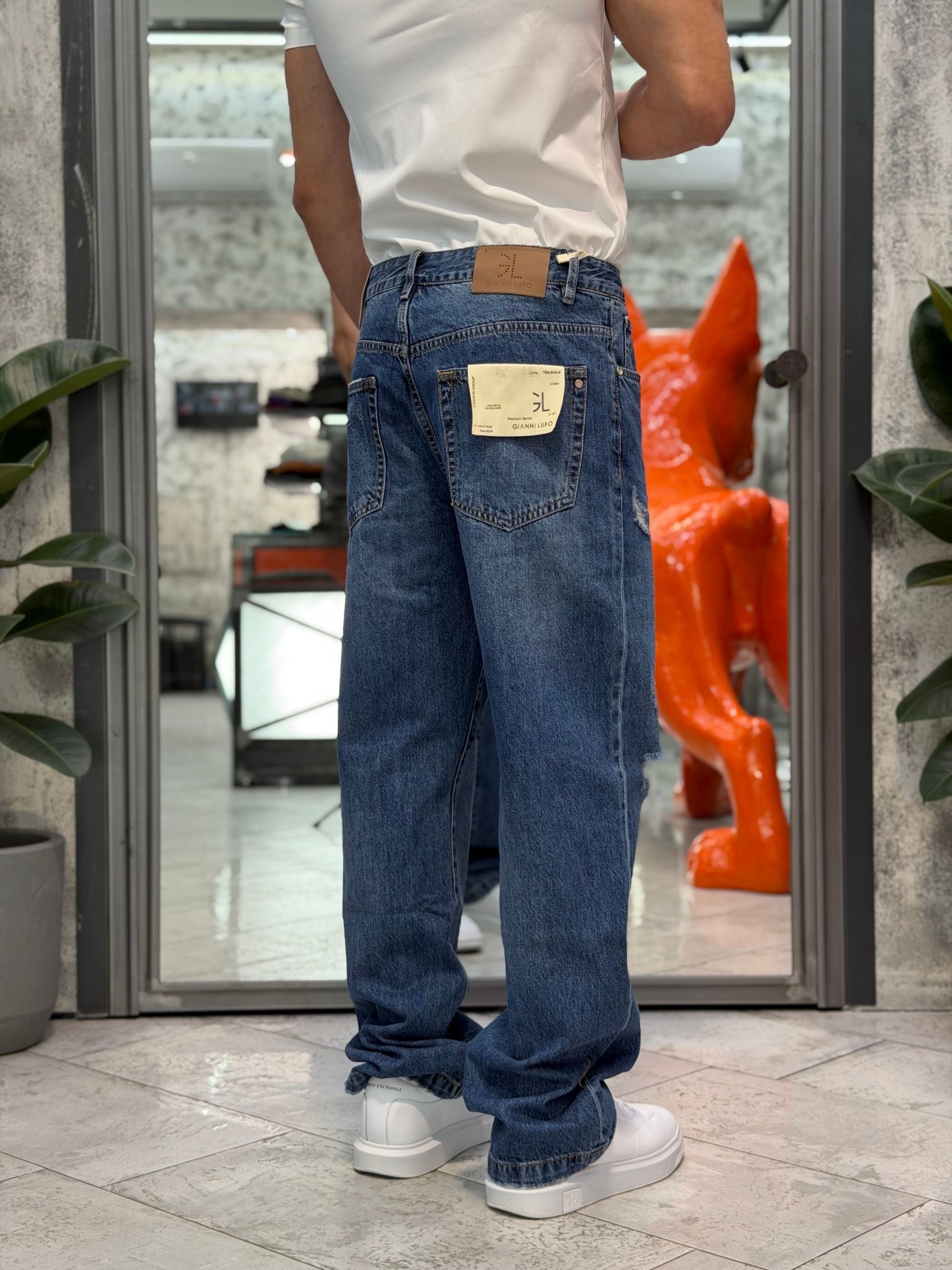 JEANS MAX BLUE DARK WASH CON MACRO ABRASIONI - WIDE FIT GL6391Q