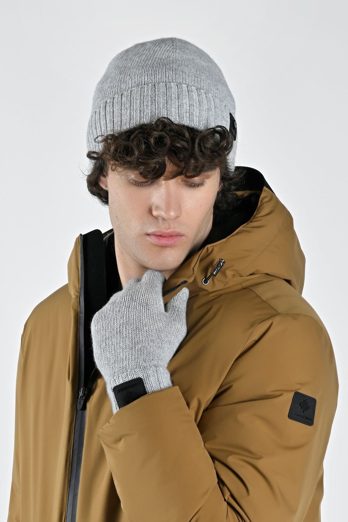 GUANTI IN LANA E CASHMERE CN.A24120.PER