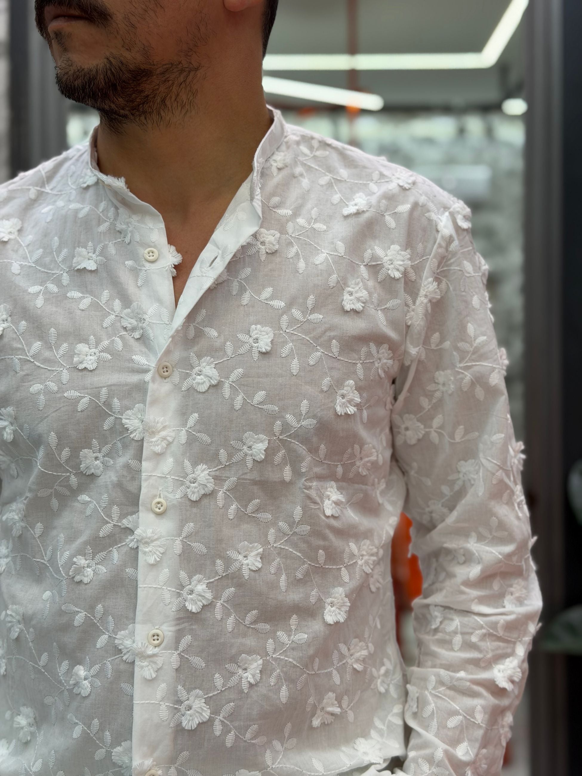 CAMICIA MANICA LUNGA COREANA IN 100% COTONE CON RICAMI FIORI APPLICATI - REGULAR FIT CE1131SS