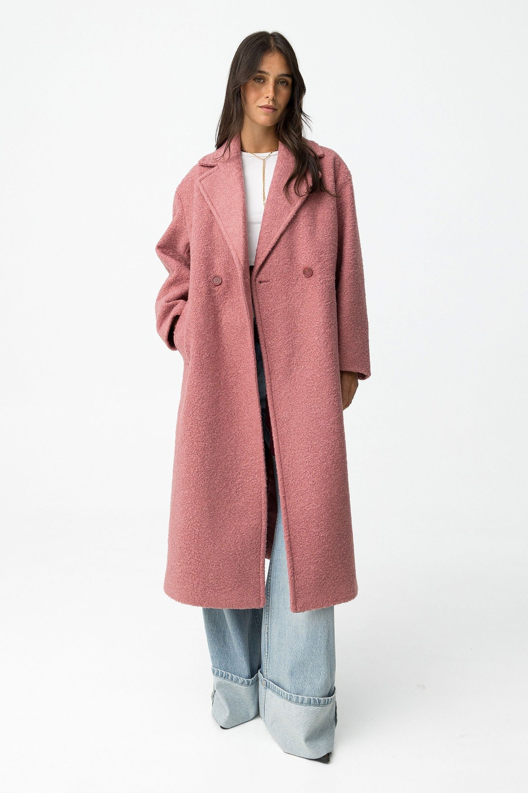 CAPPOTTO SUCKYLALA LUNGO IN BOUCLE', CON DUE TASCHE ANTERIORI, CHIUSURA DOPPIOPETTO E BOTTONI. REVERS A LANCIA - RELAXED FIT 10062220.ROS